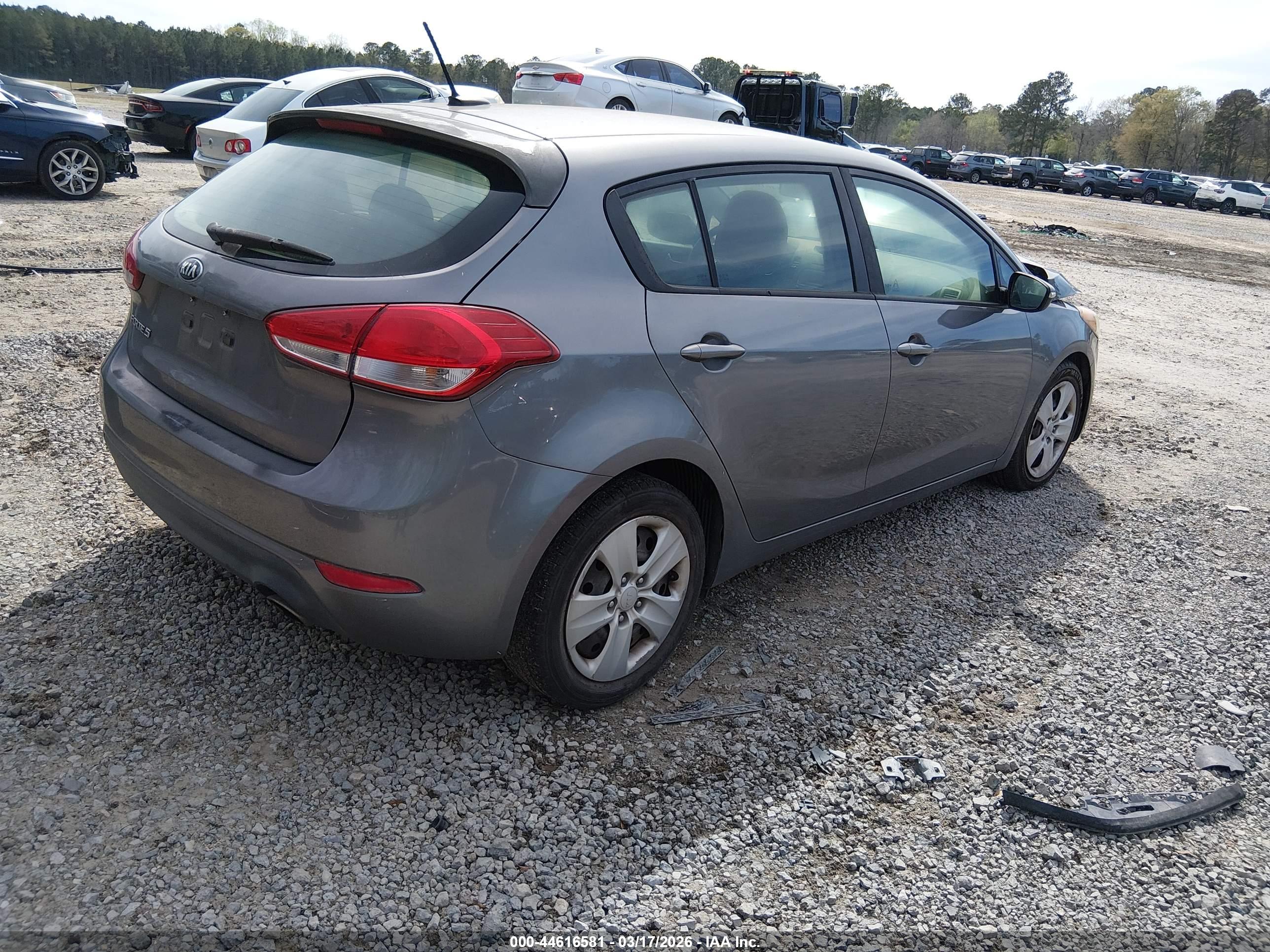KIA FORTE image 4