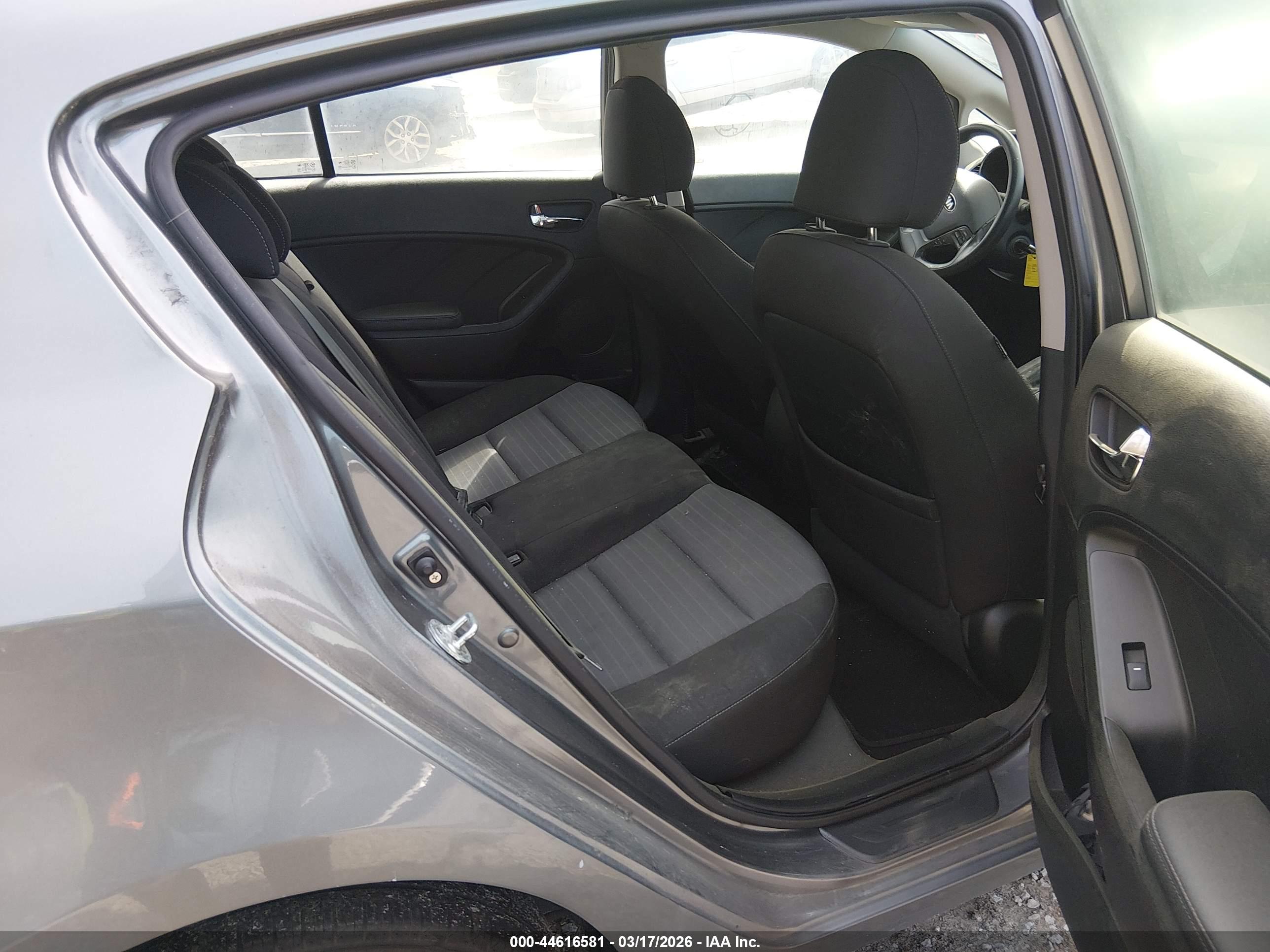 KIA FORTE image 8