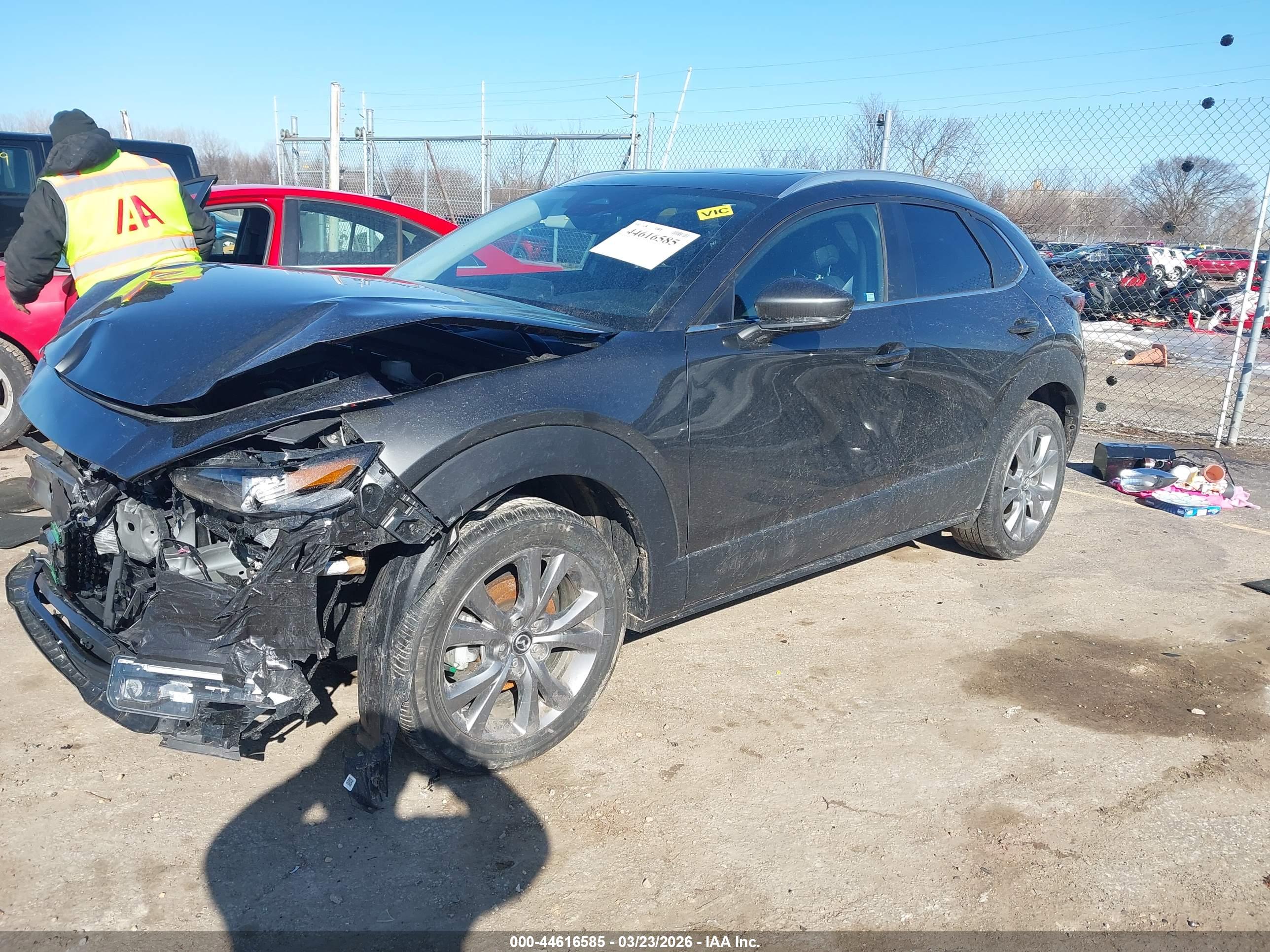 MAZDA CX-30 image 2