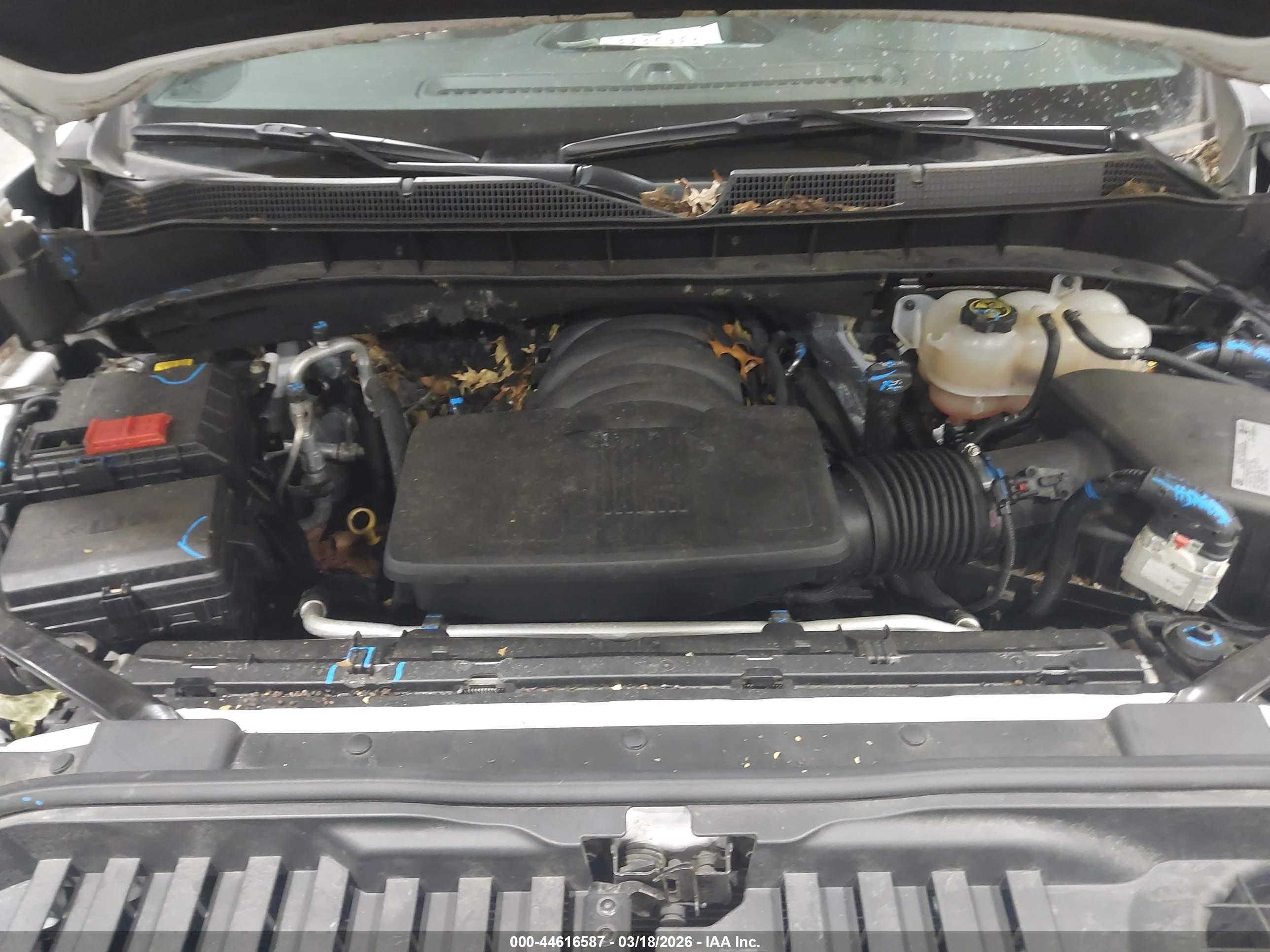 CHEVROLET SILVERADO image 6