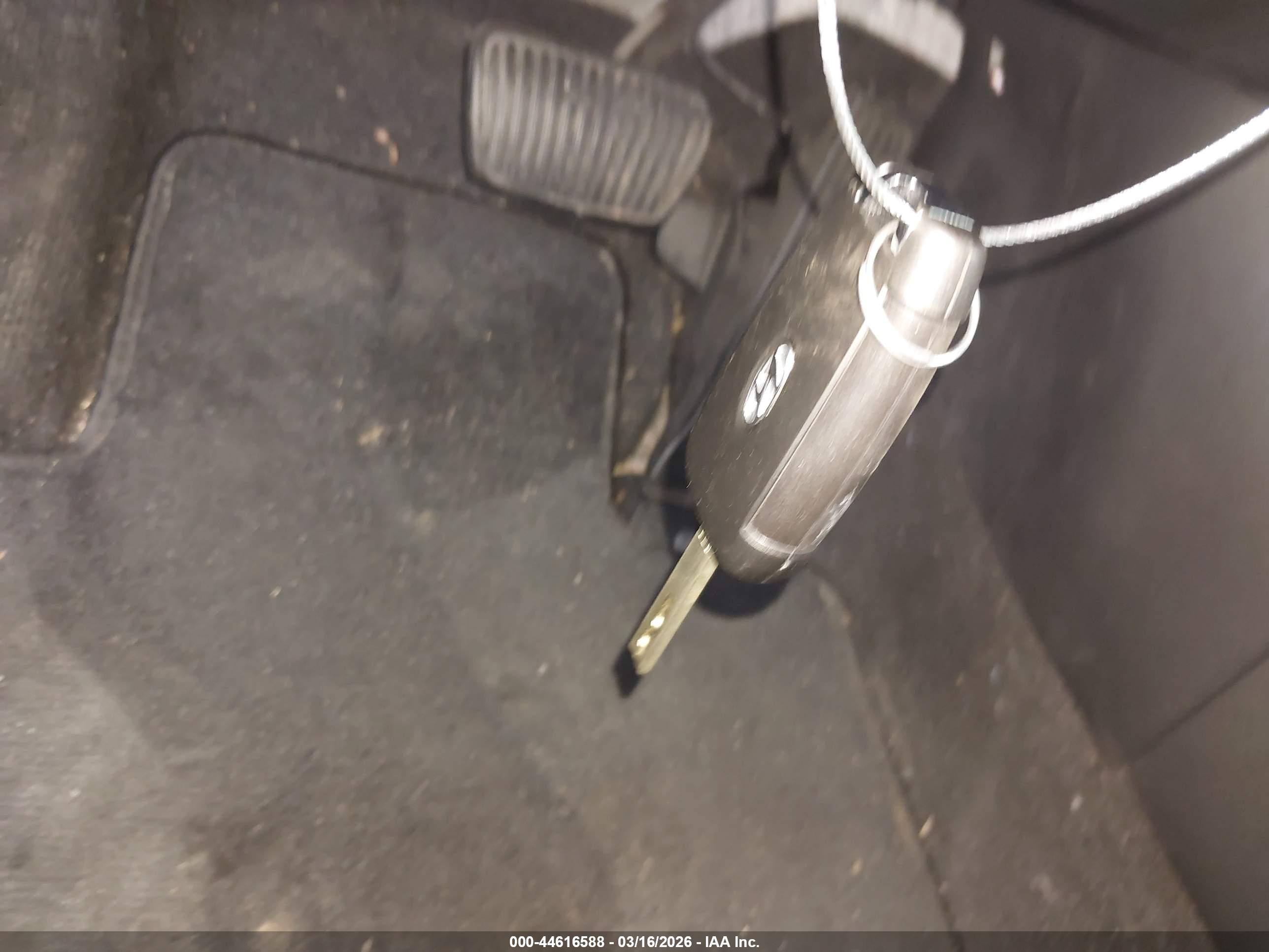 HYUNDAI TUCSON image 11