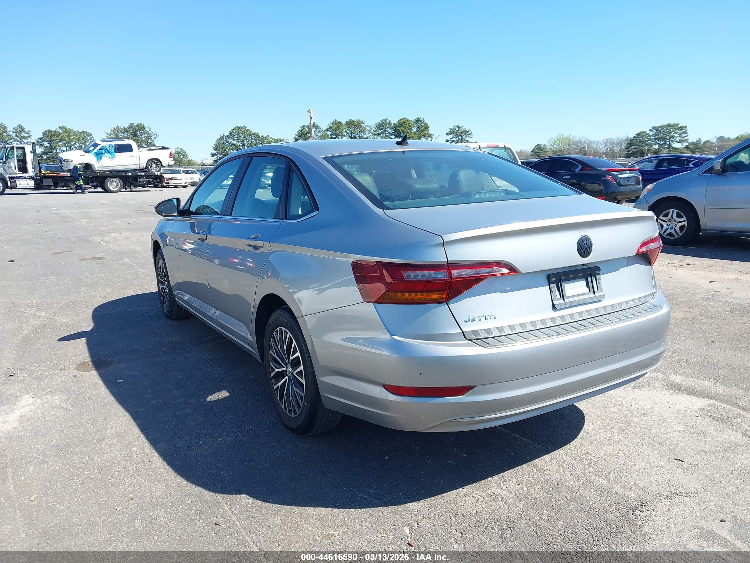 VOLKSWAGEN JETTA image 3