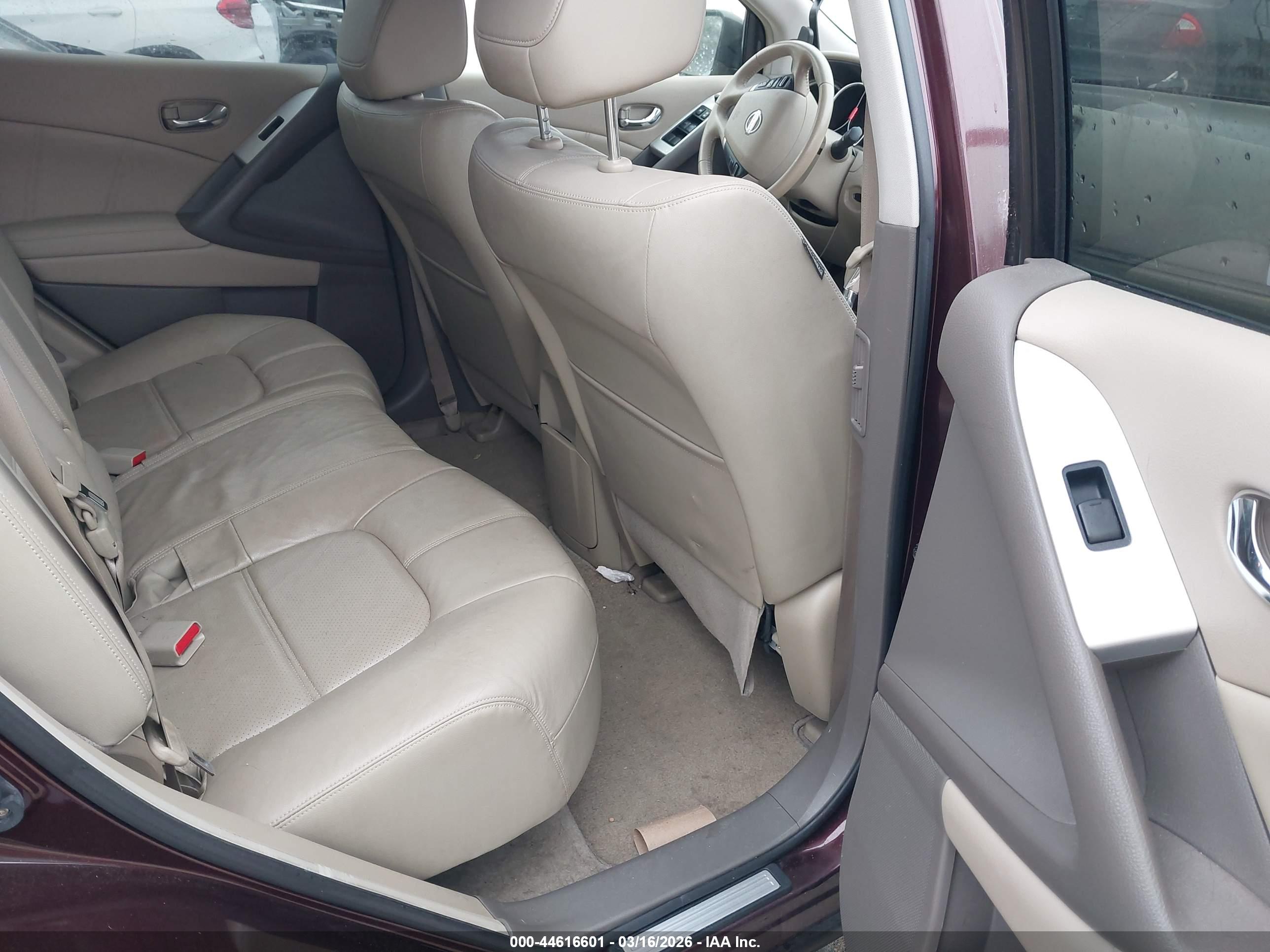 NISSAN MURANO image 8
