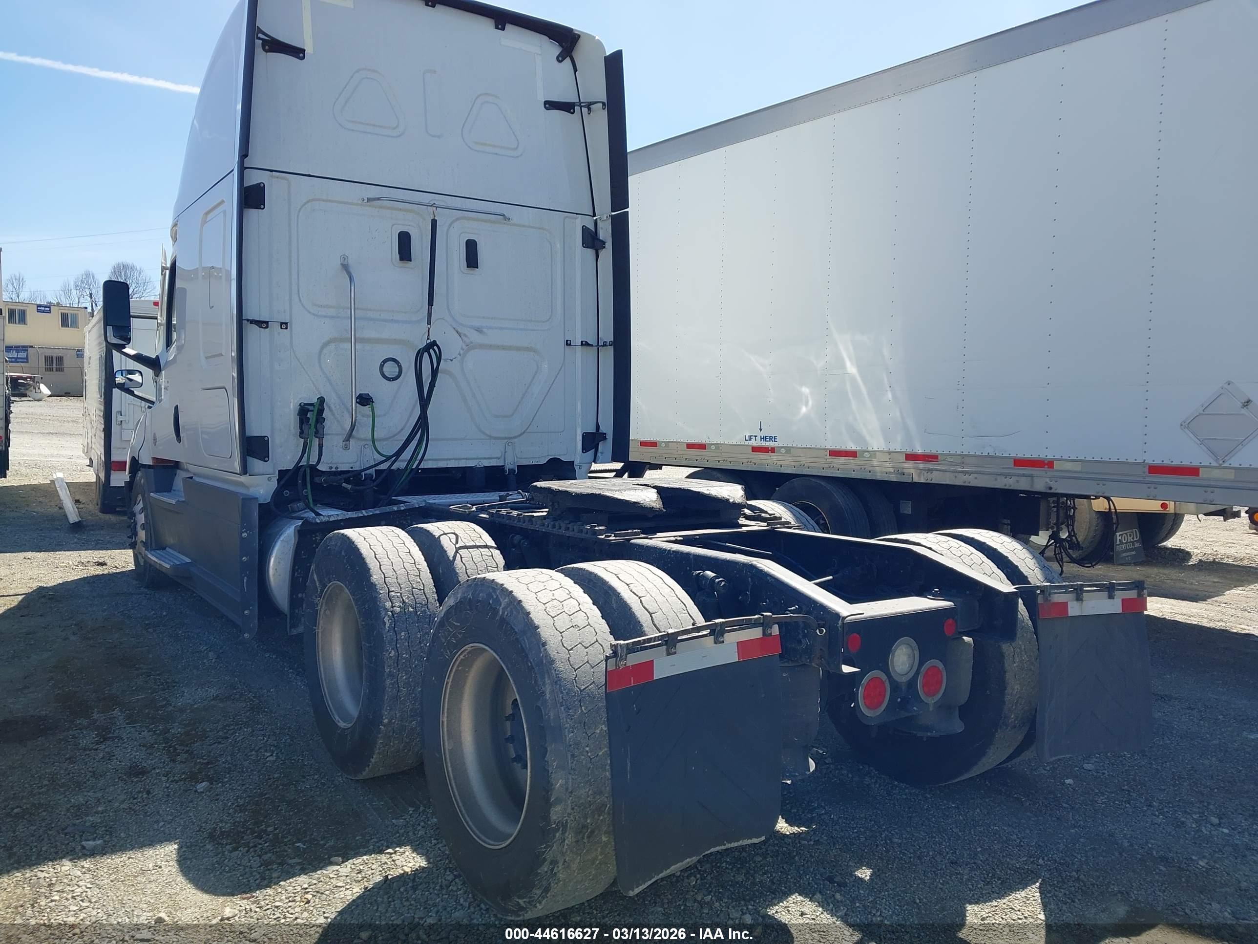 FREIGHTLINER NEW image 3