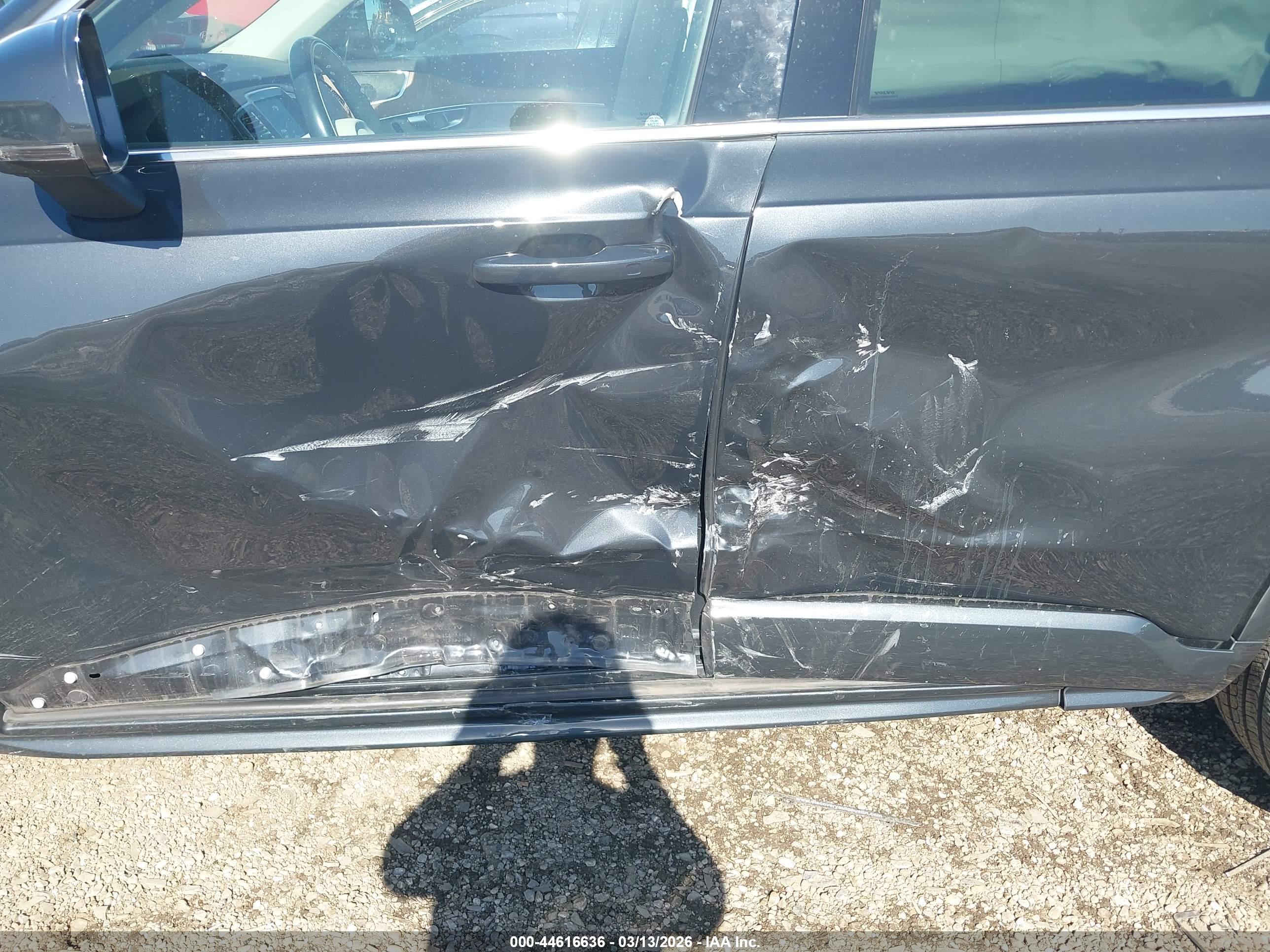 VOLVO XC90 image 6