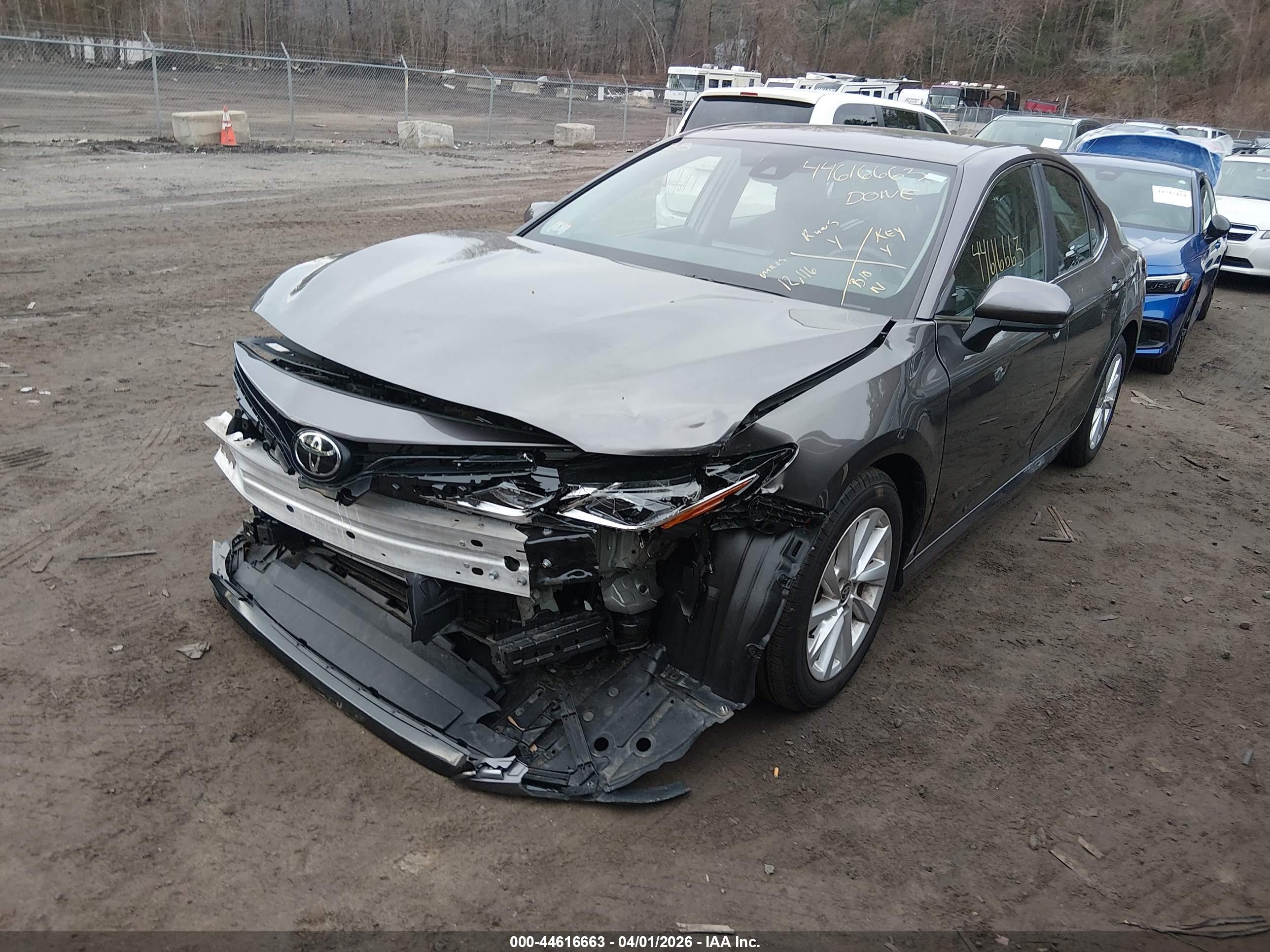 TOYOTA CAMRY image 2
