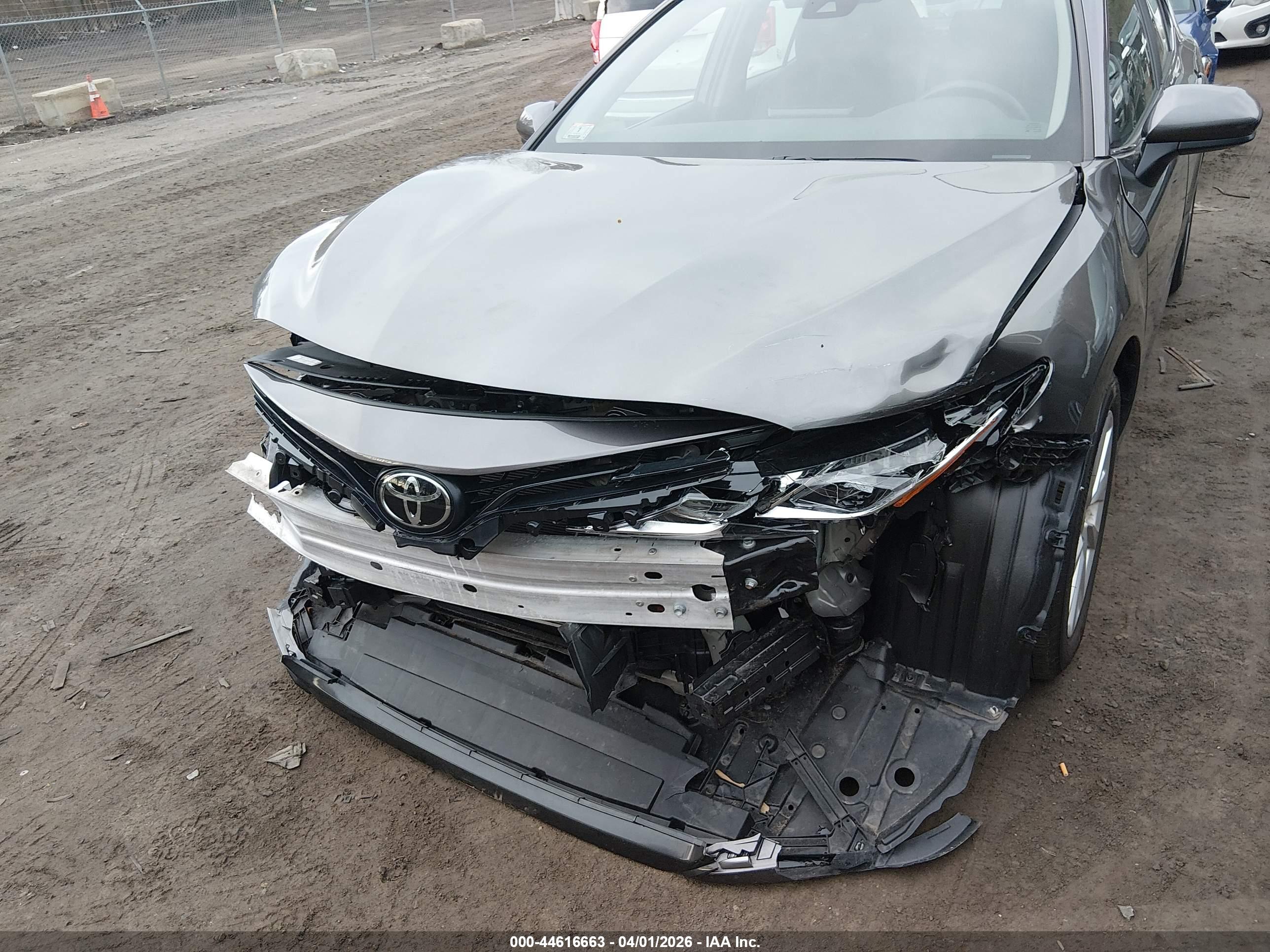 TOYOTA CAMRY image 6