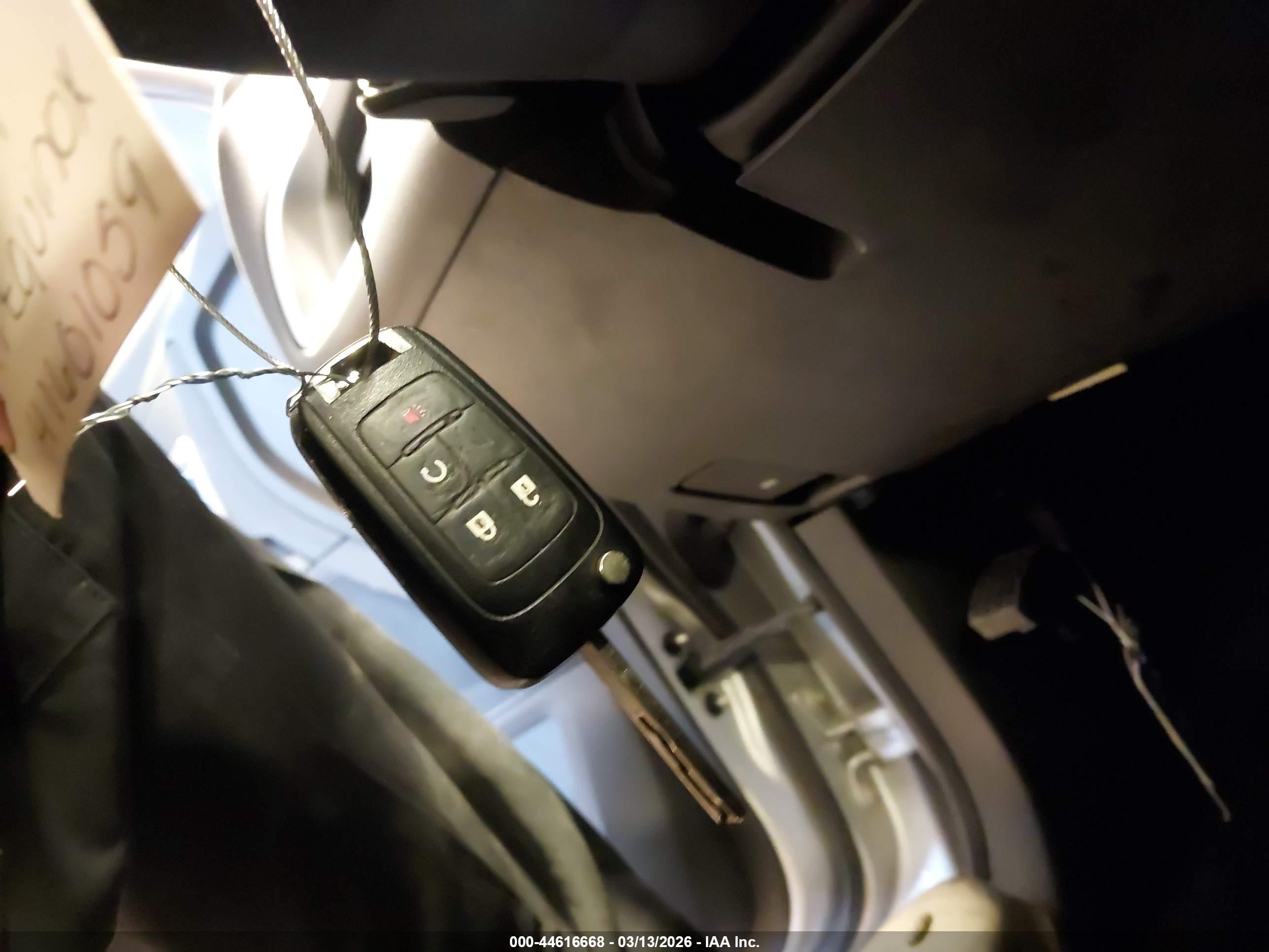 CHEVROLET EQUINOX image 11