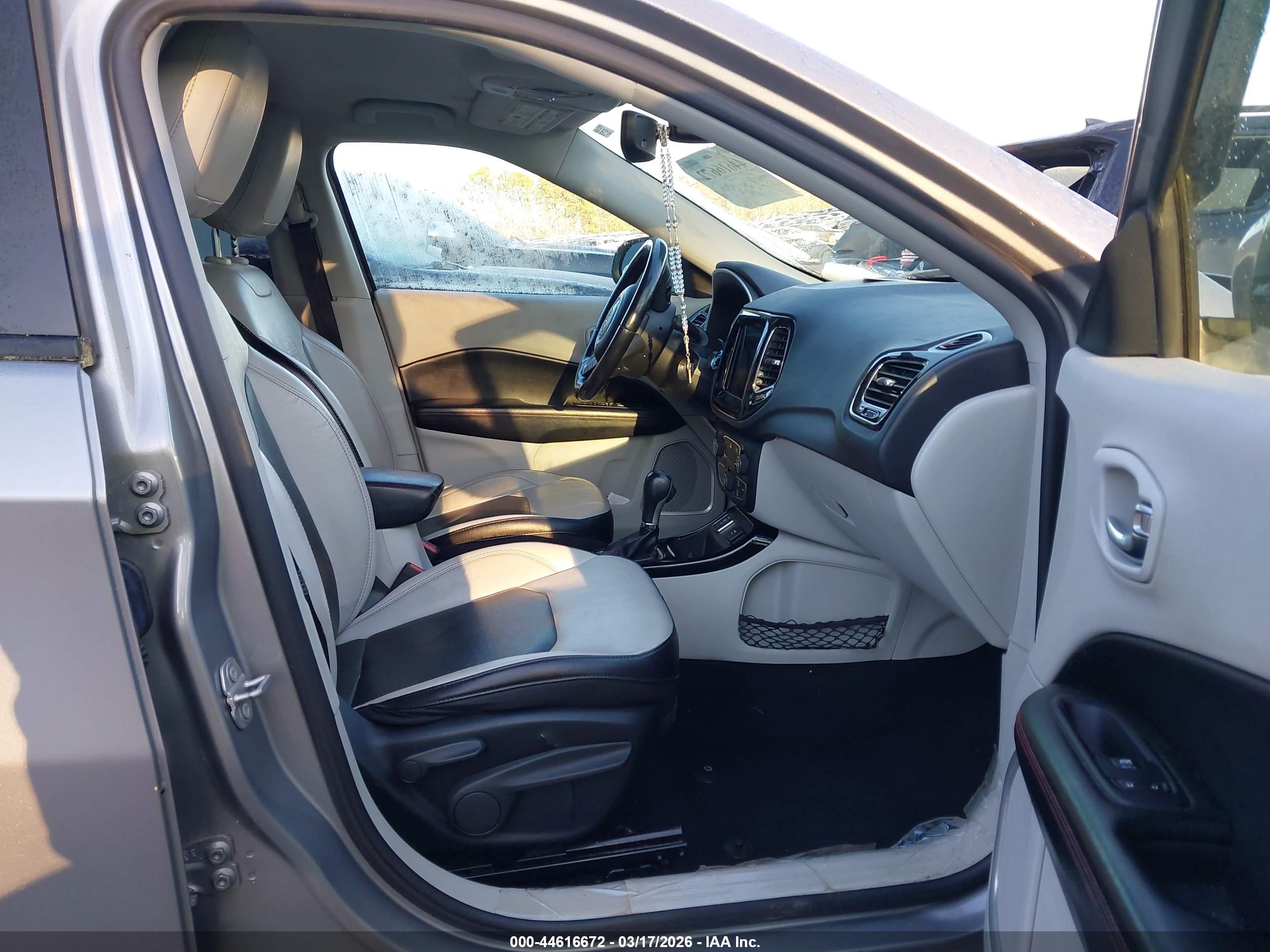 JEEP COMPASS image 5