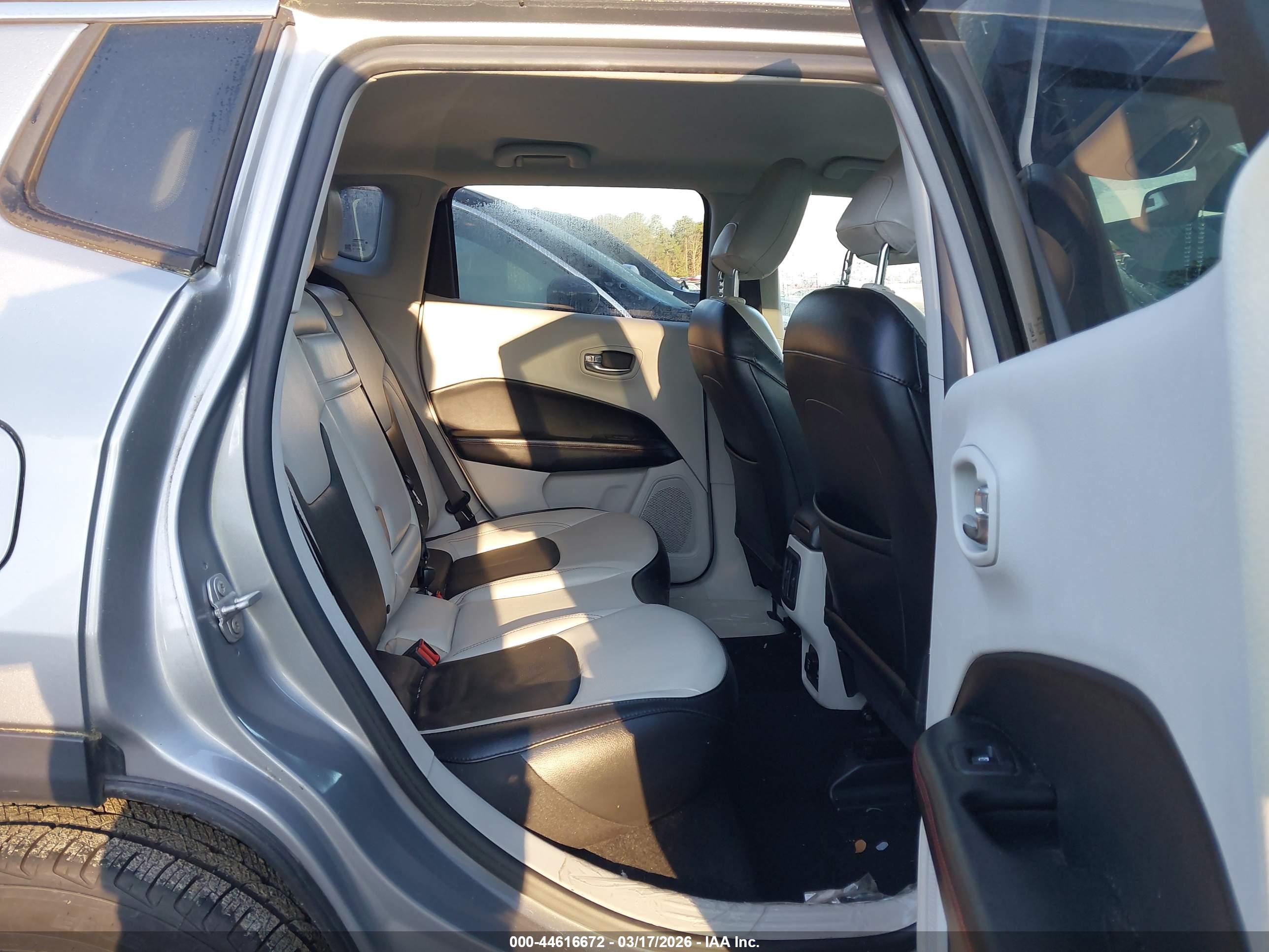 JEEP COMPASS image 8