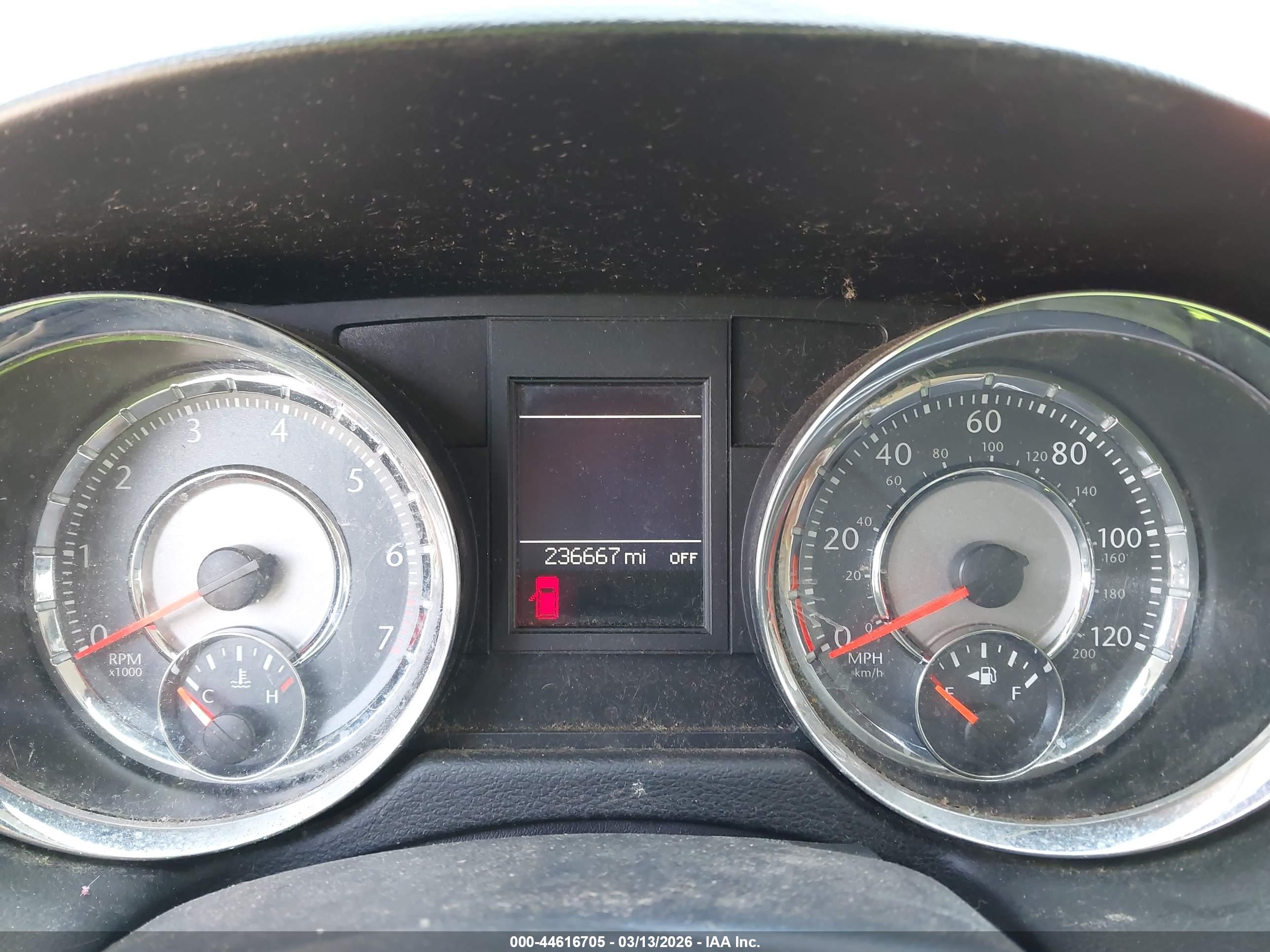 CHRYSLER TOWN image 7