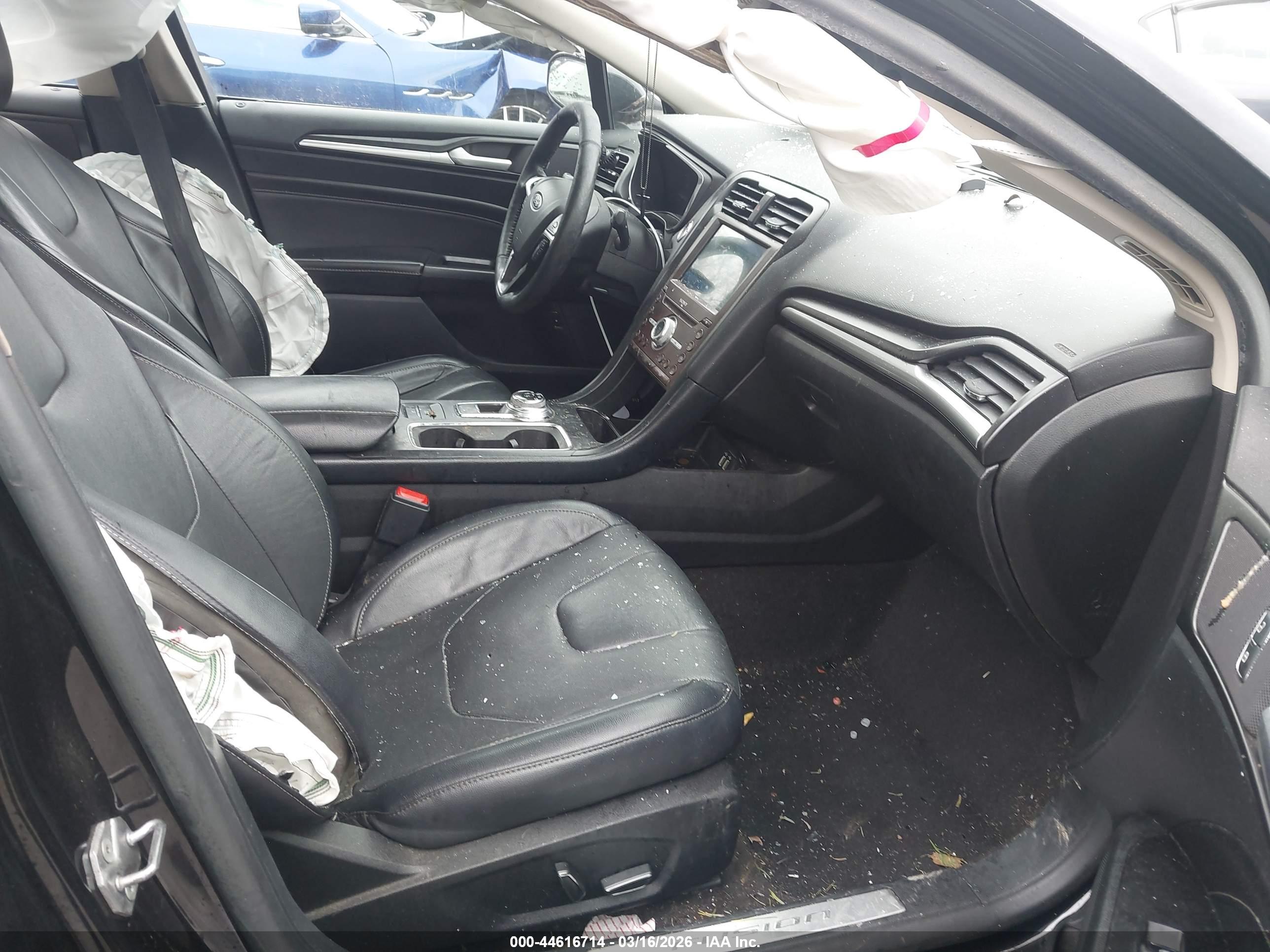 FORD FUSION image 5