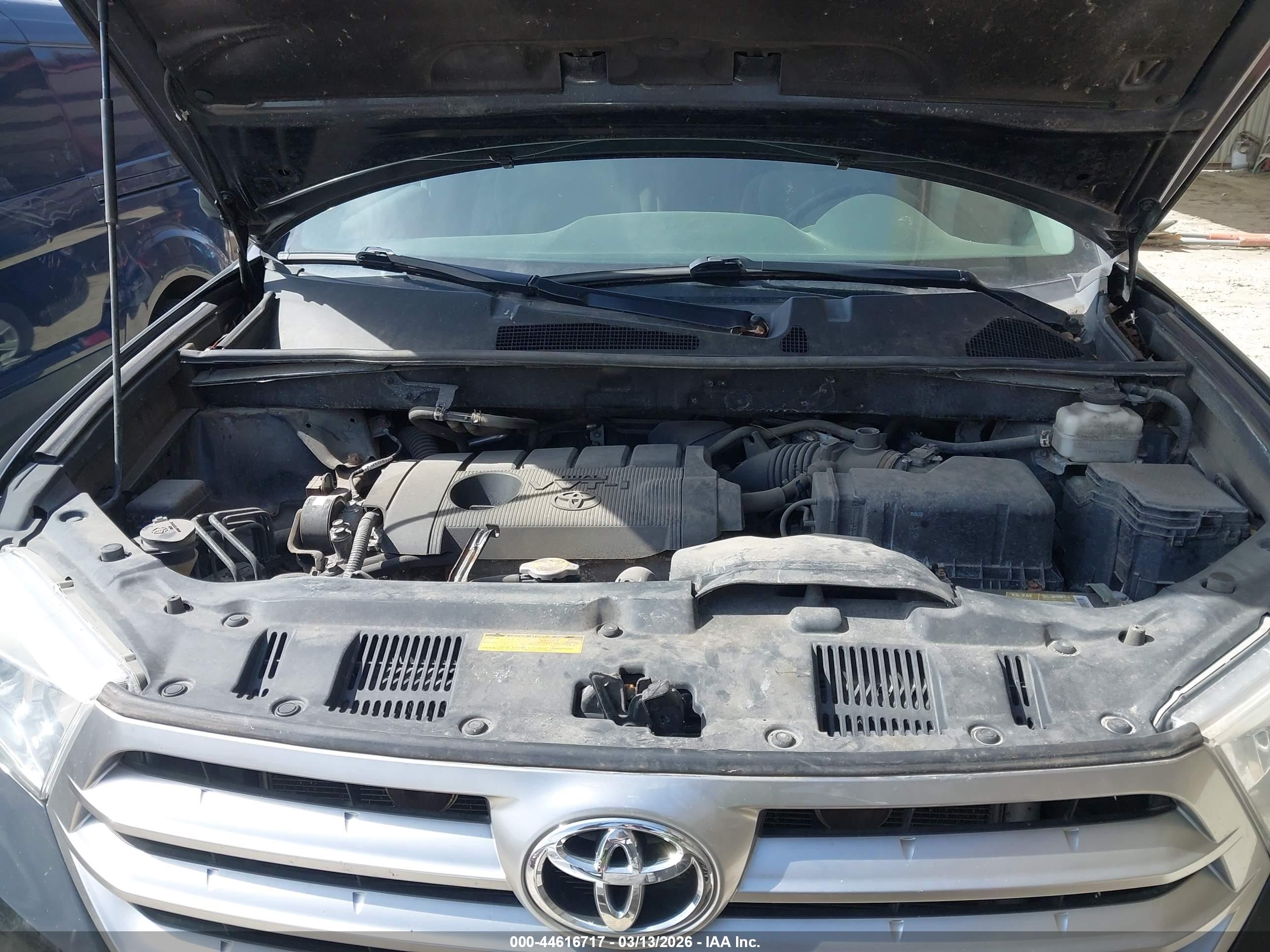 TOYOTA HIGHLANDER image 10