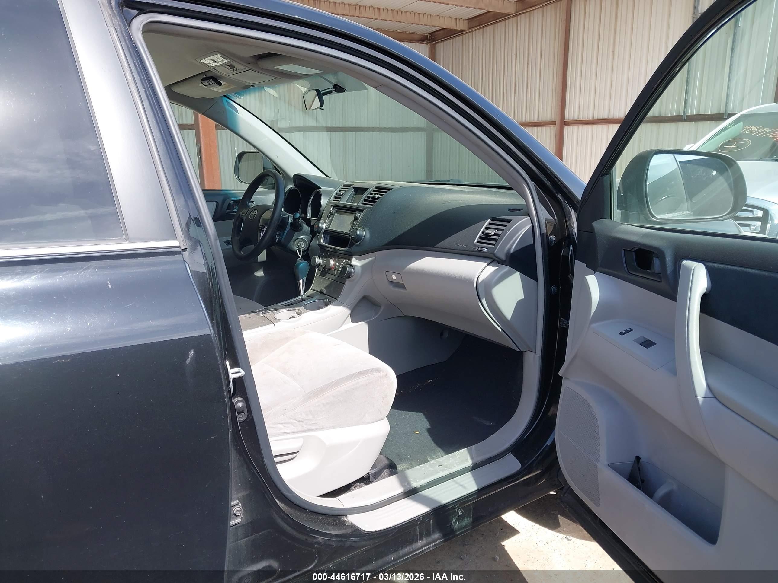 TOYOTA HIGHLANDER image 5