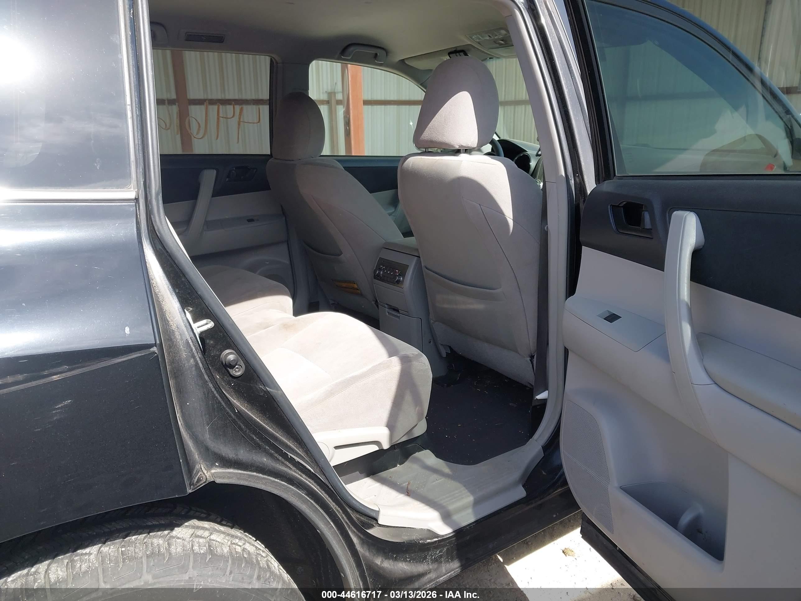 TOYOTA HIGHLANDER image 8