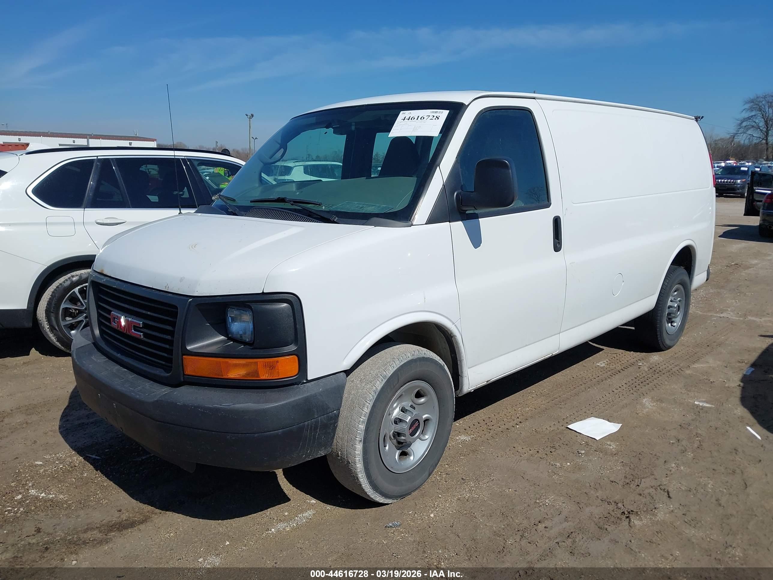 GMC SAVANA image 2