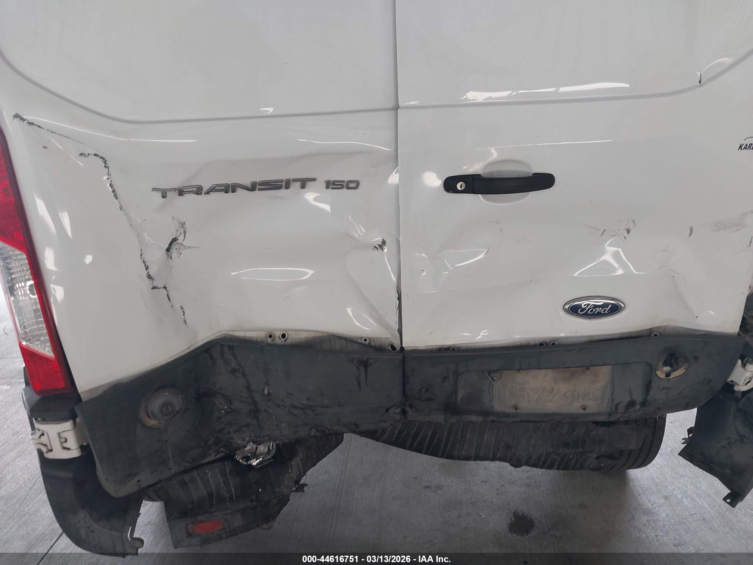 FORD TRANSIT-150 image 6