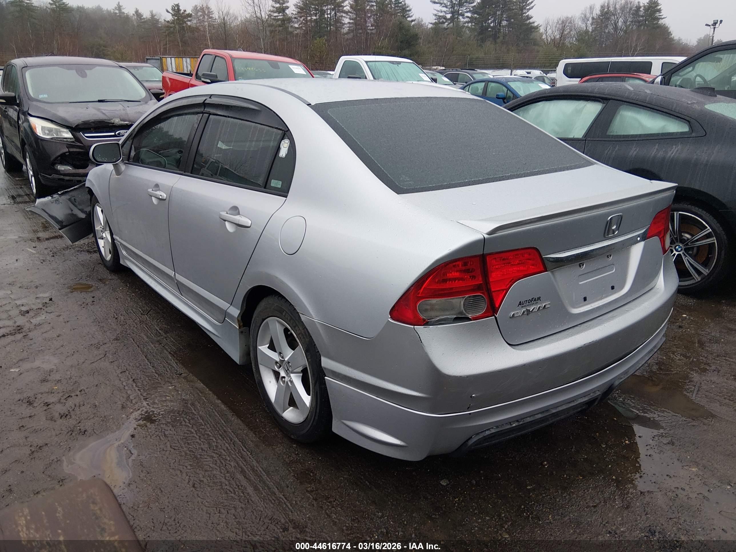 HONDA CIVIC image 3