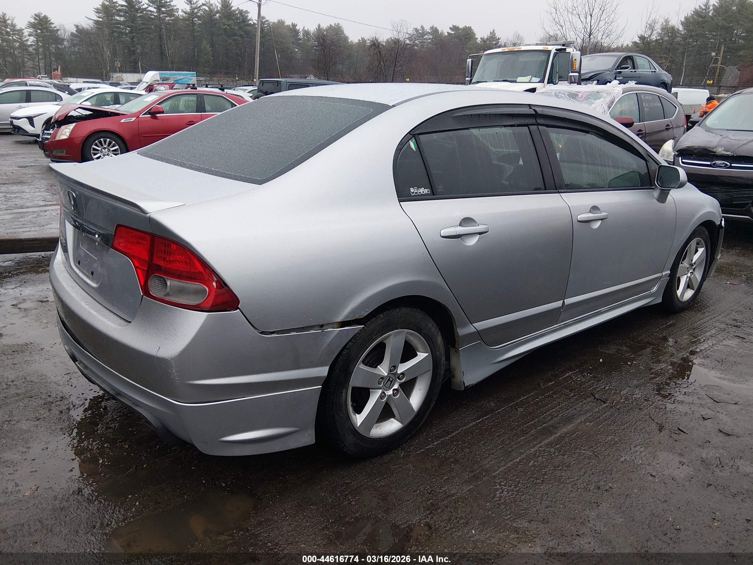 HONDA CIVIC image 4