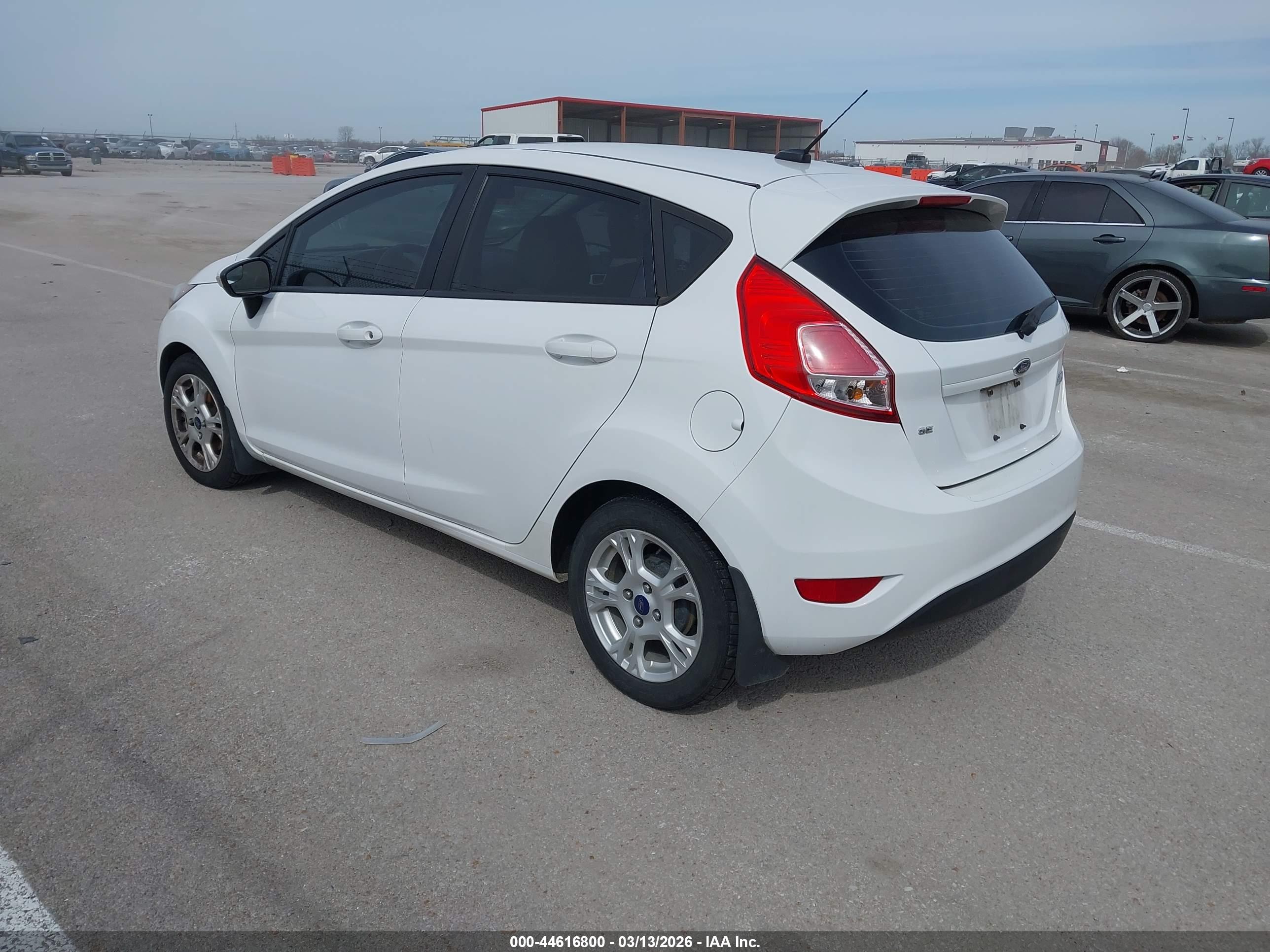 FORD FIESTA image 3