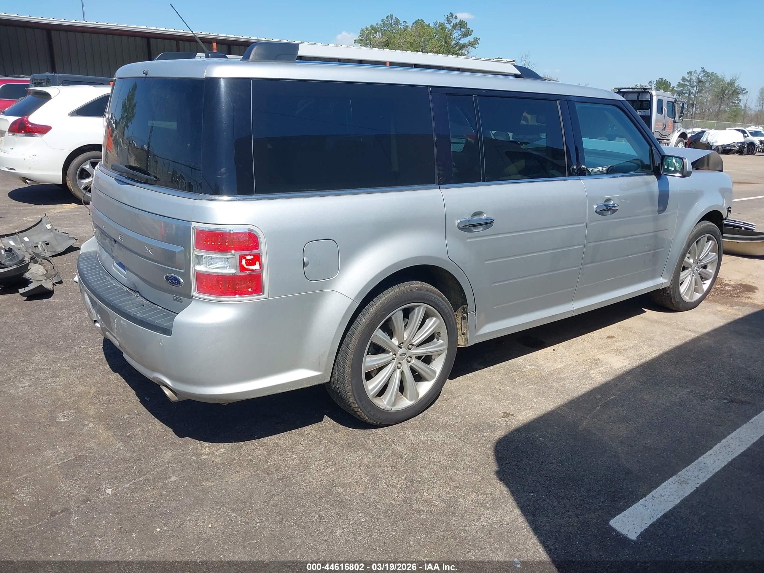 FORD FLEX image 4