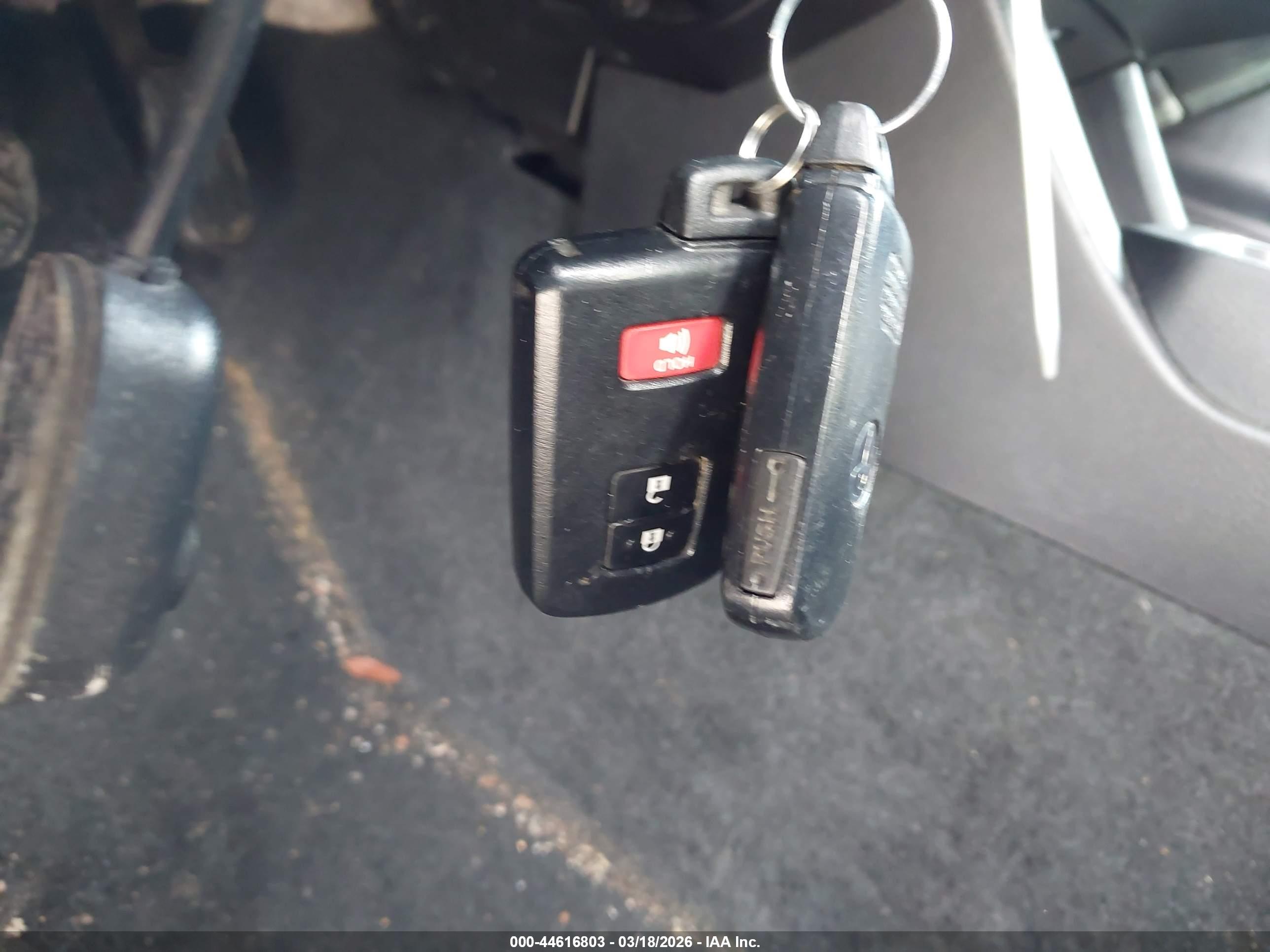 TOYOTA TACOMA image 11