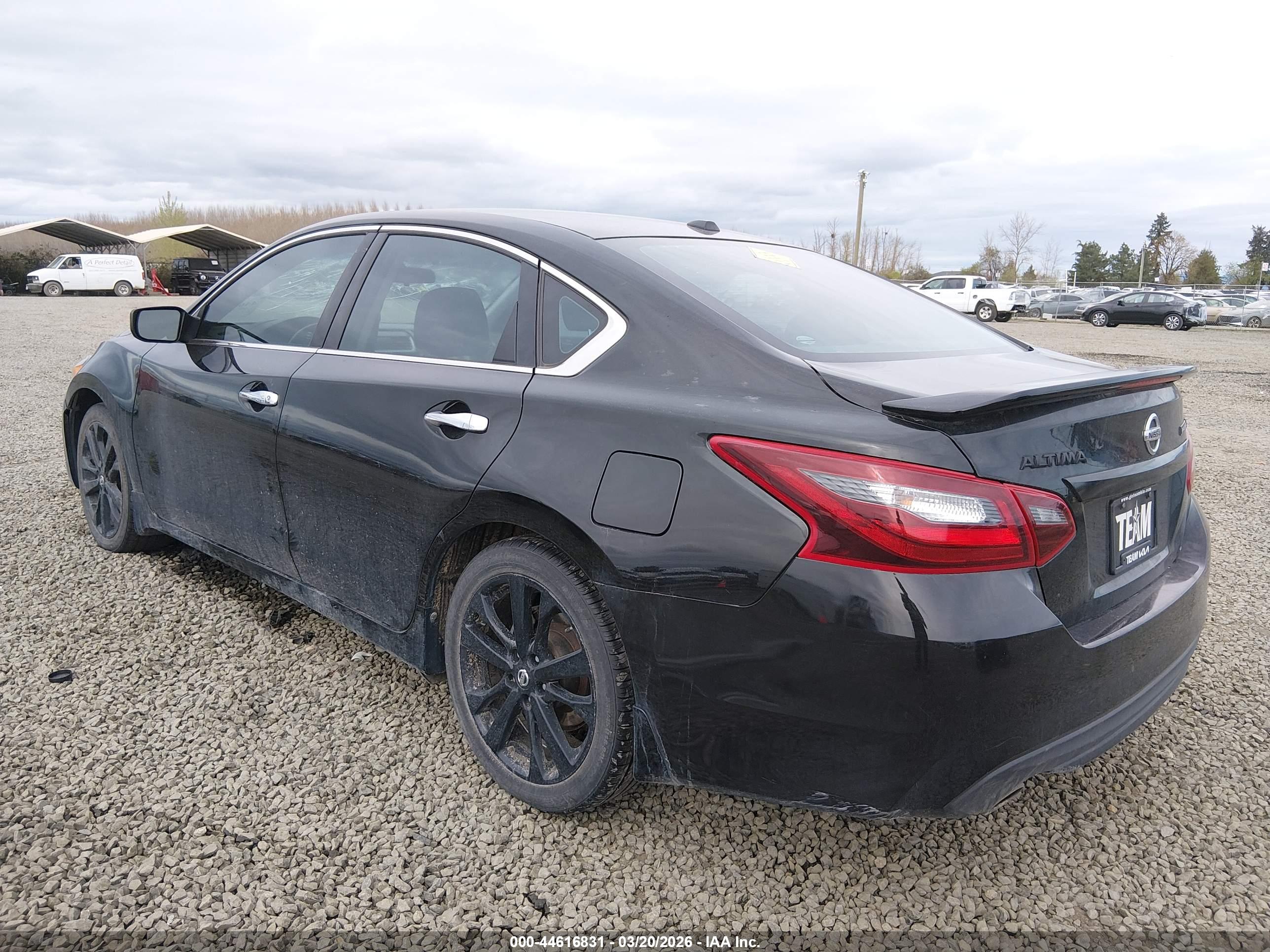 NISSAN ALTIMA image 3
