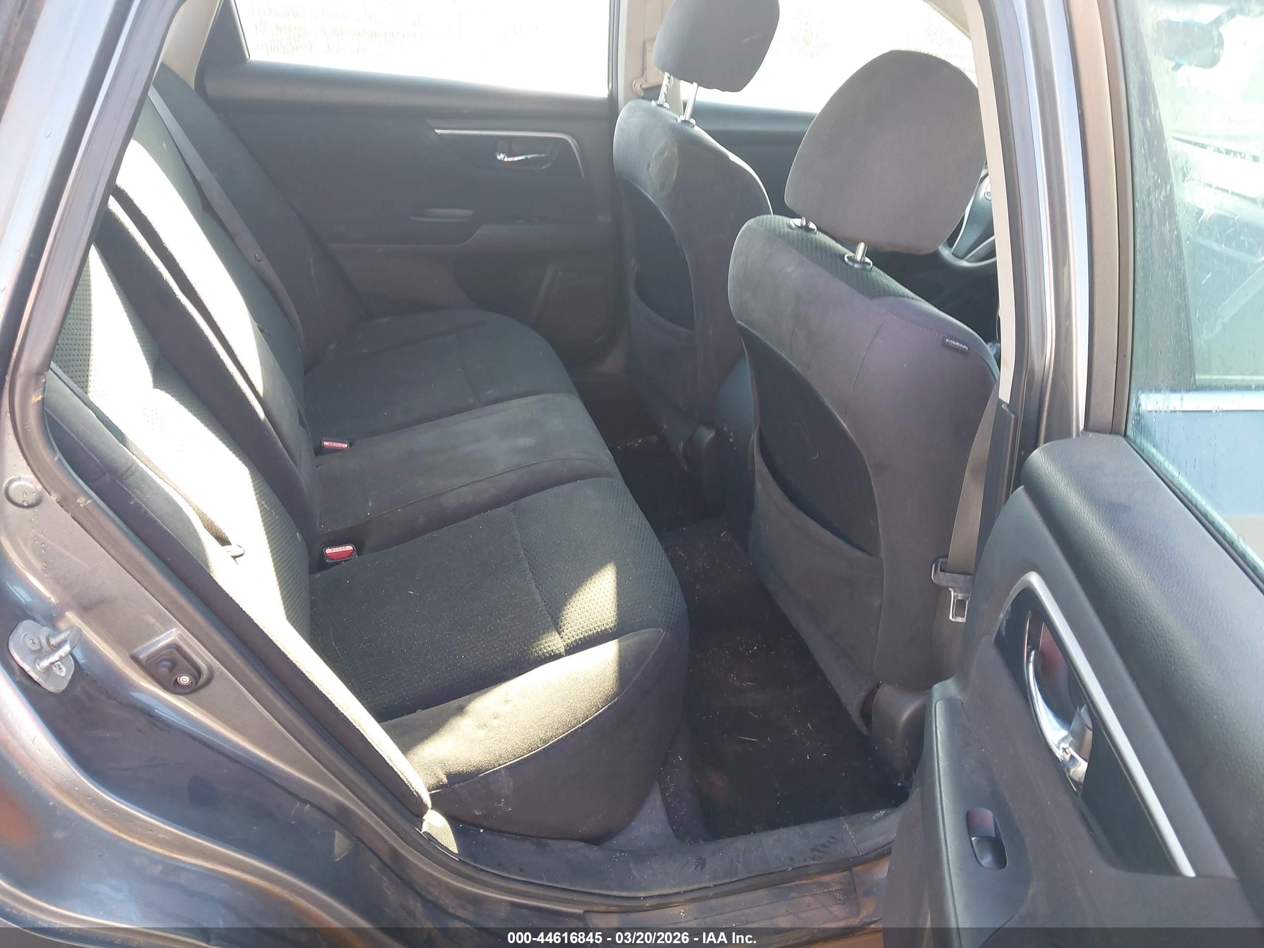 NISSAN ALTIMA image 8