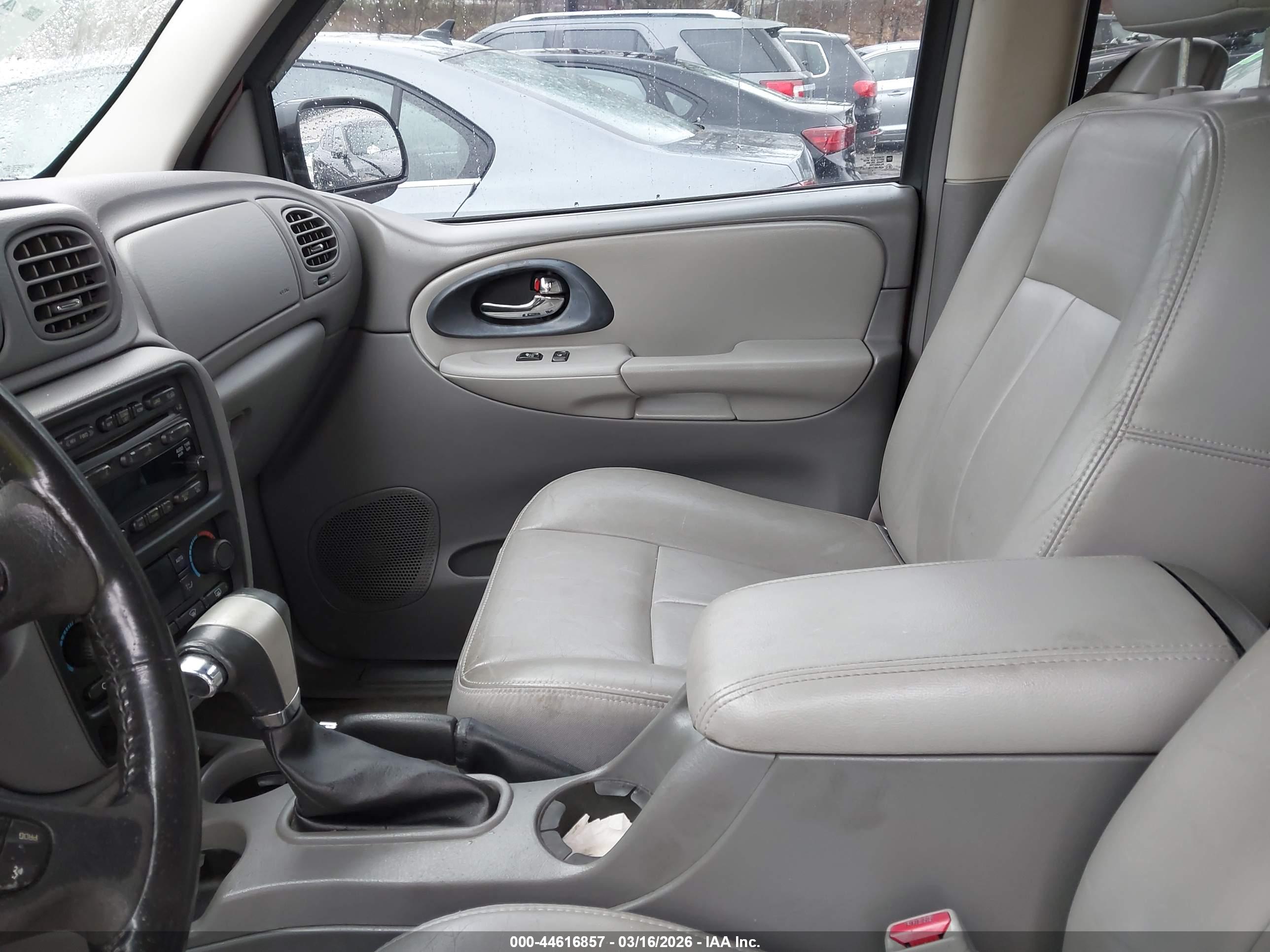 CHEVROLET TRAILBLAZER image 5