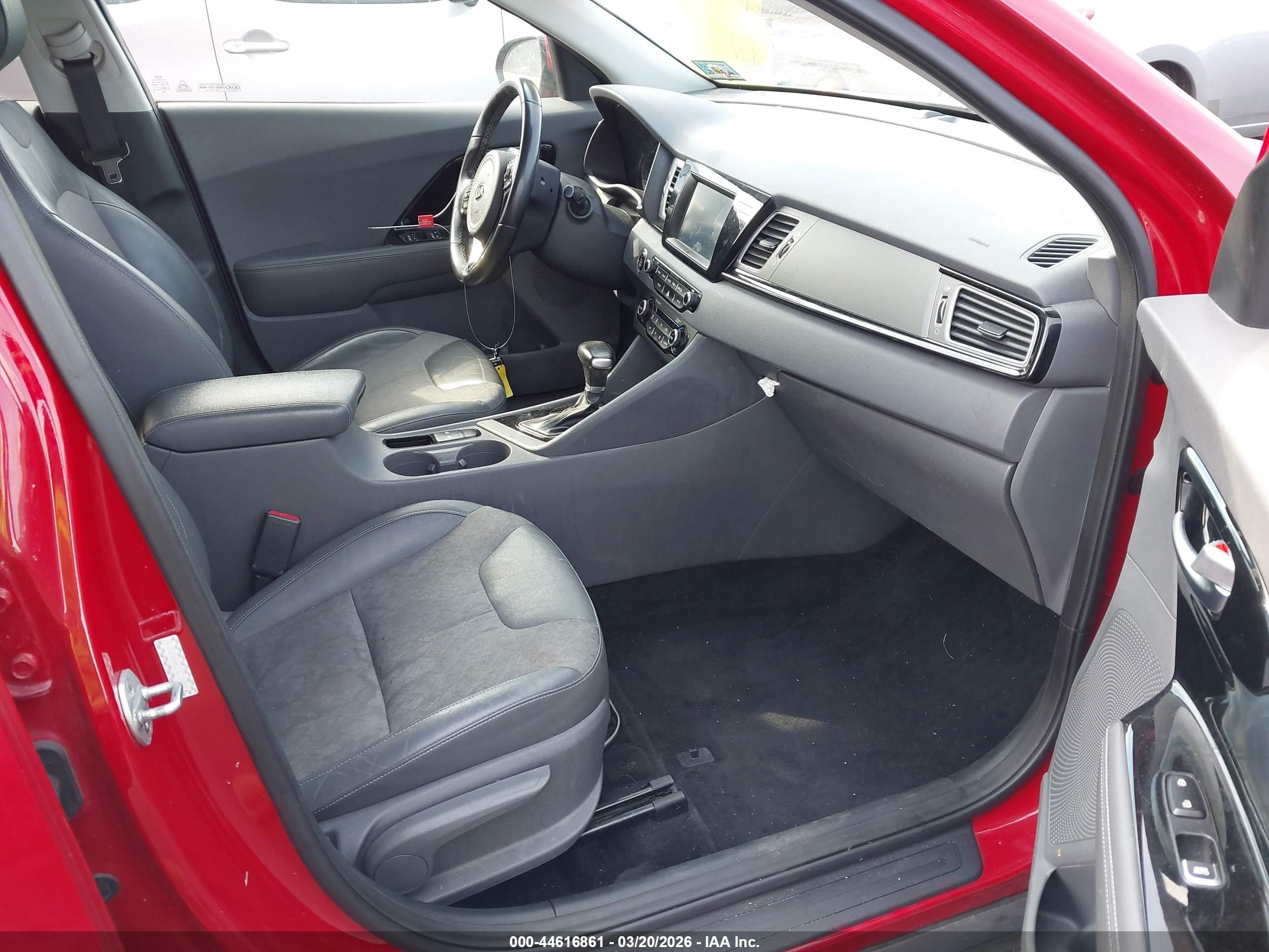 KIA NIRO image 5