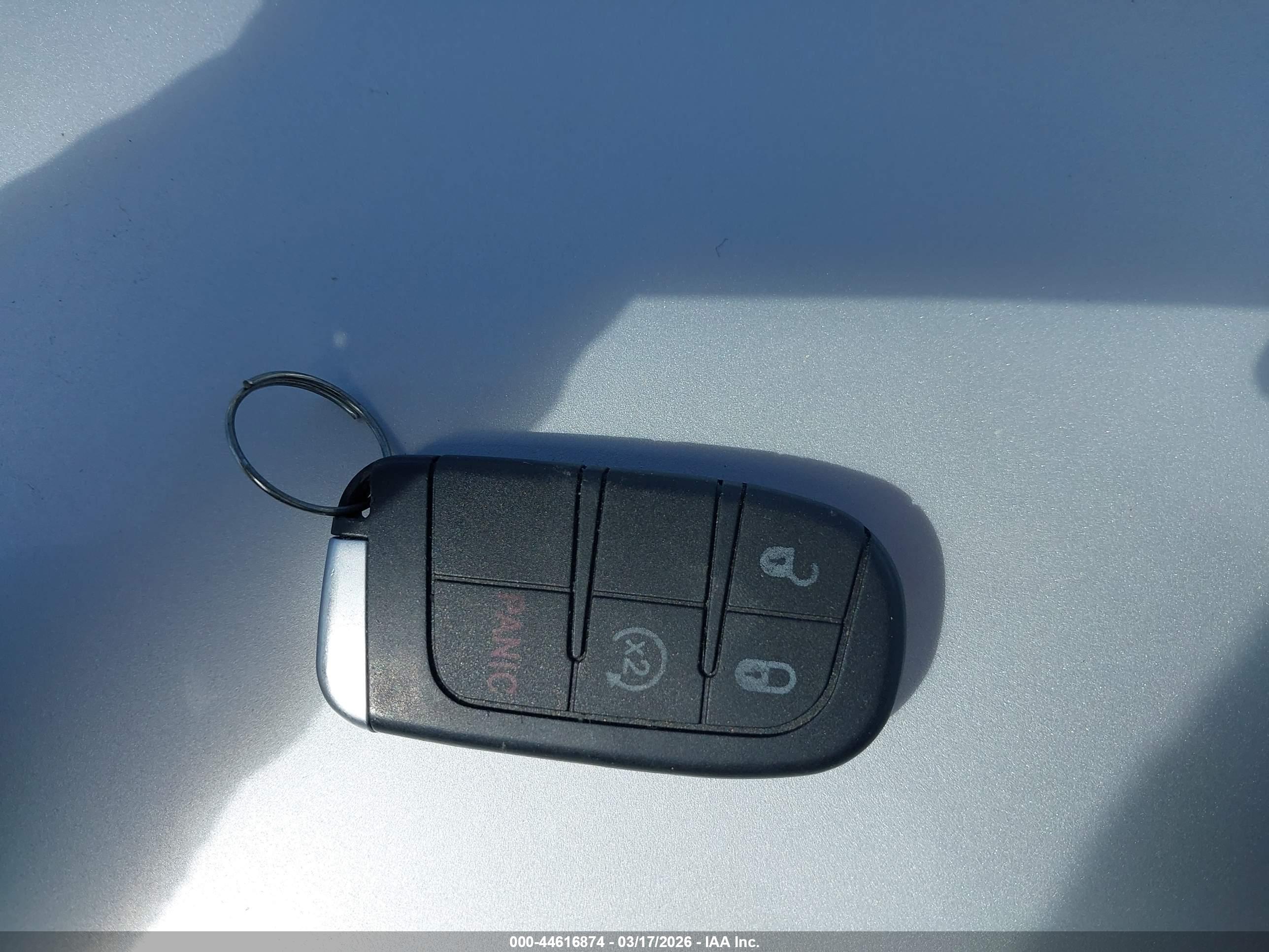 JEEP RENEGADE image 11