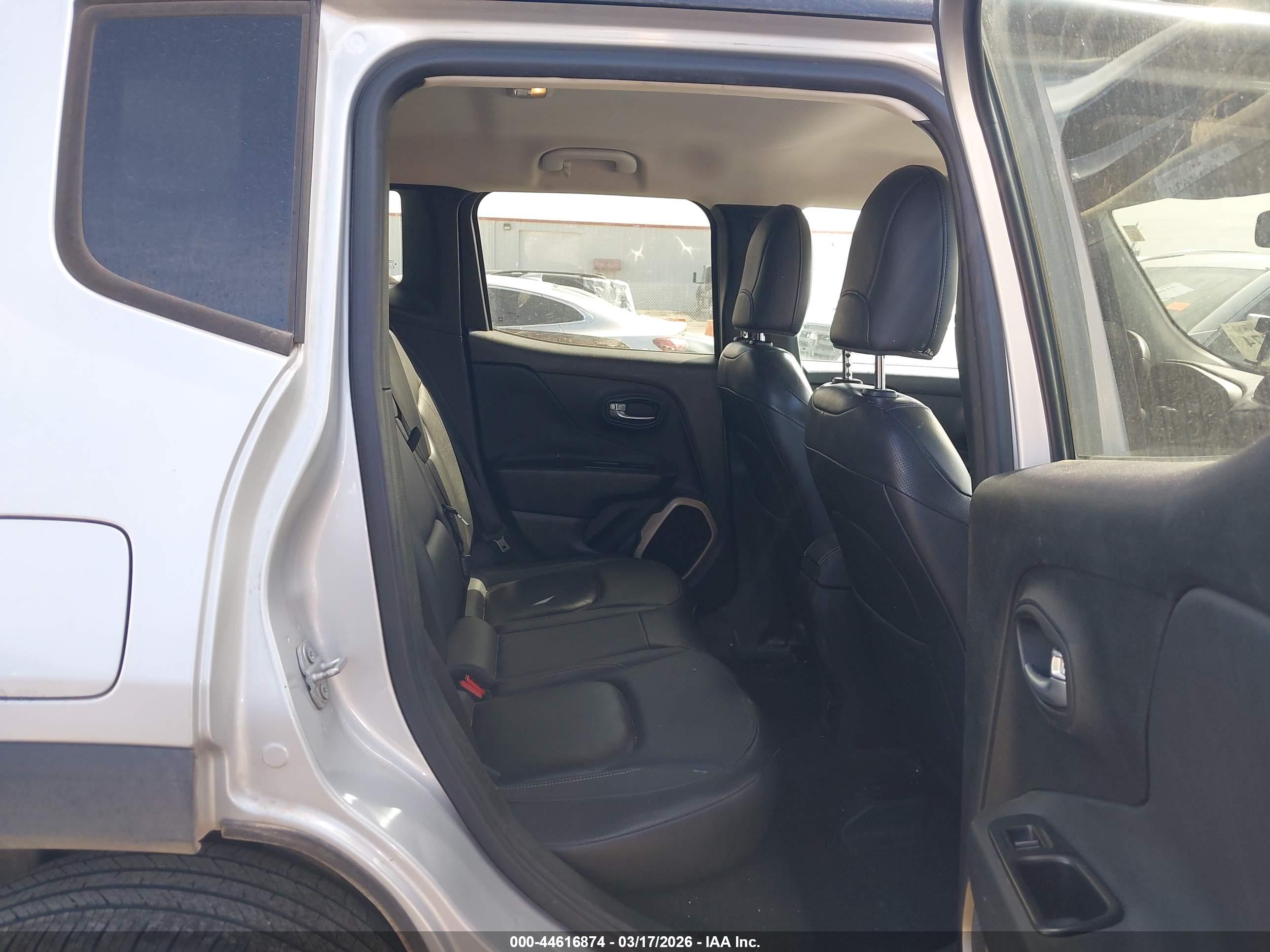 JEEP RENEGADE image 8