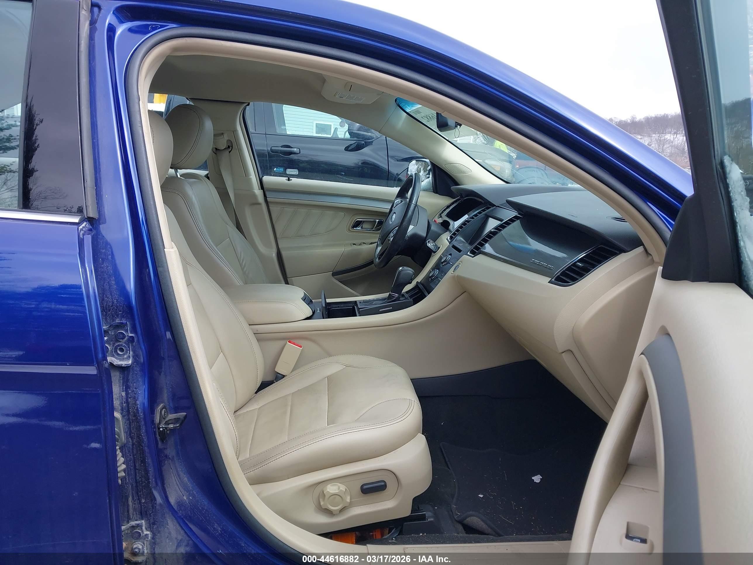 FORD TAURUS image 5