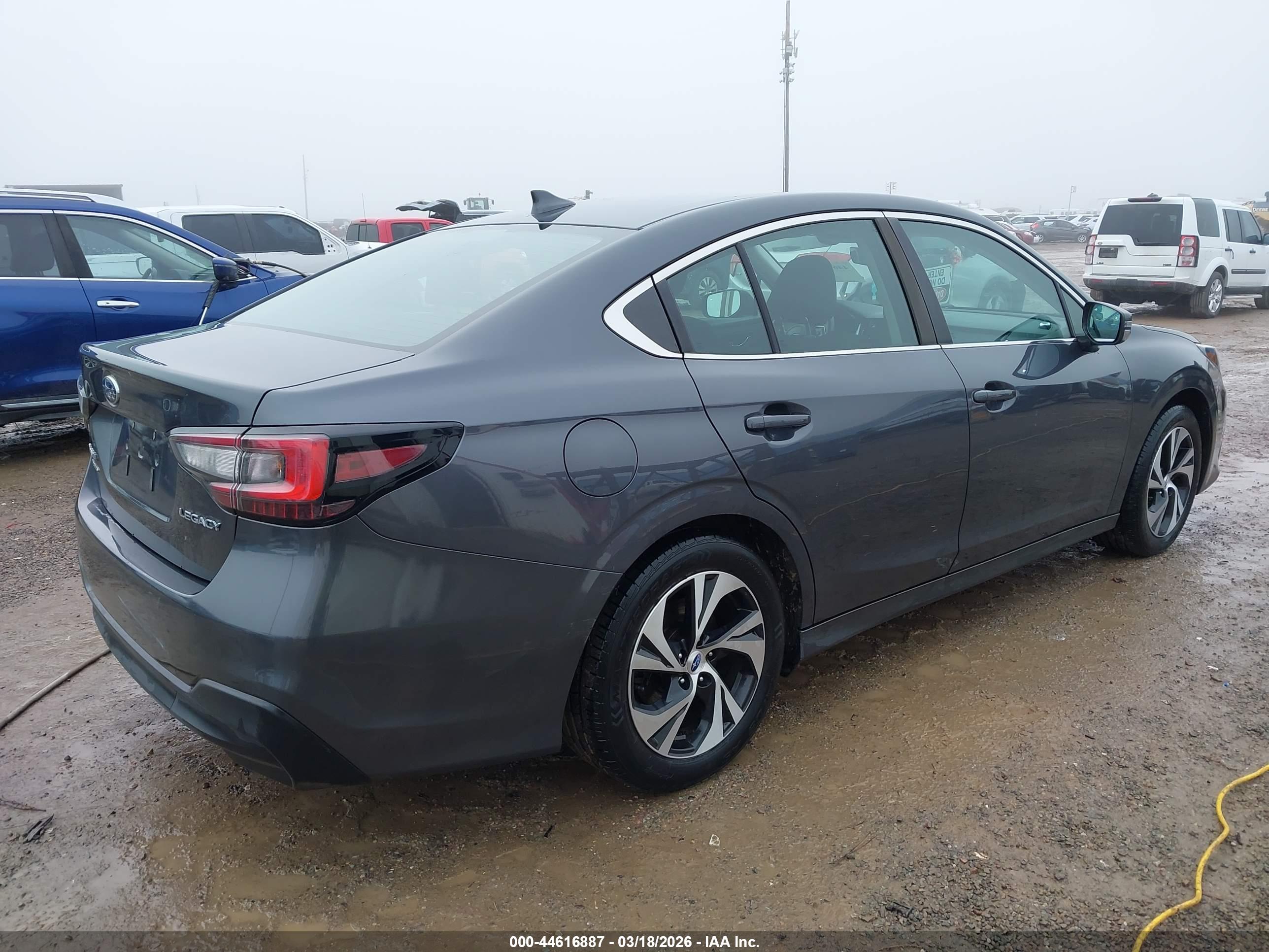 SUBARU LEGACY image 4