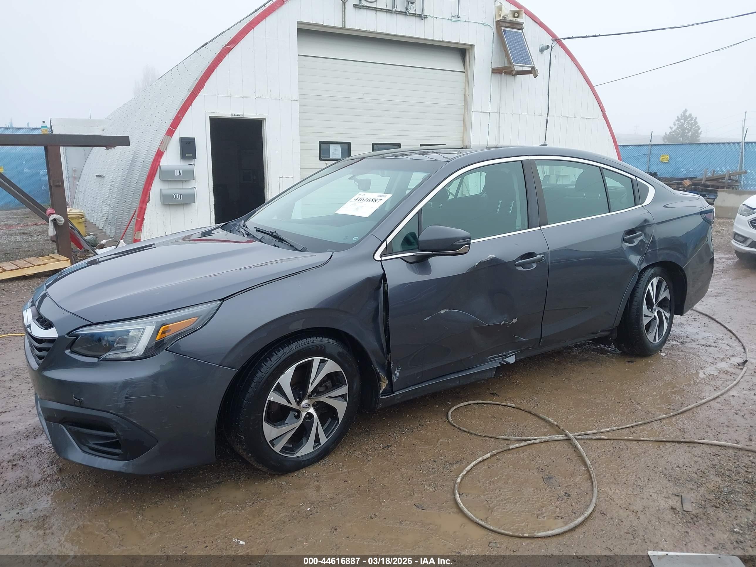 SUBARU LEGACY image 6