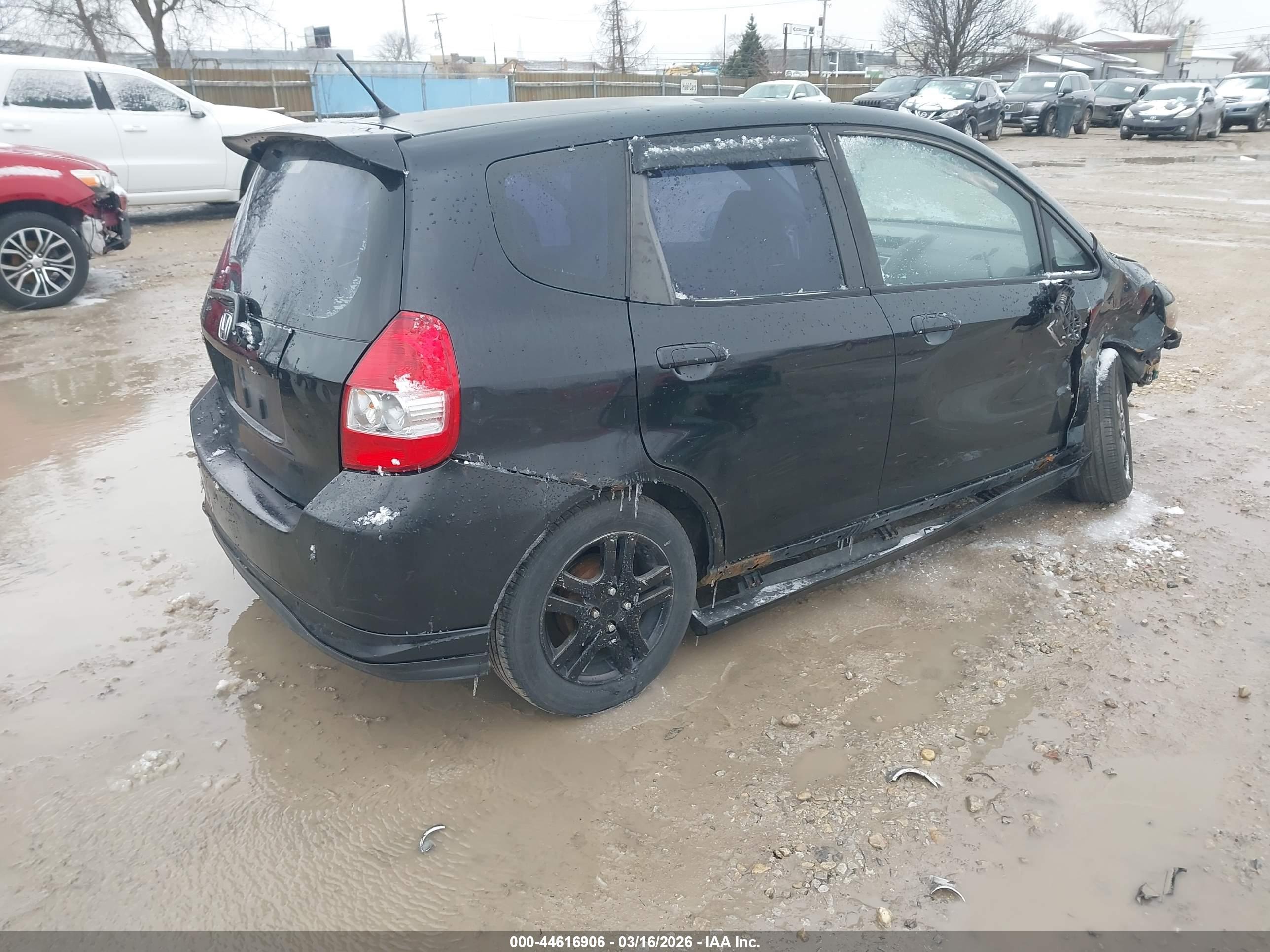 HONDA FIT image 4