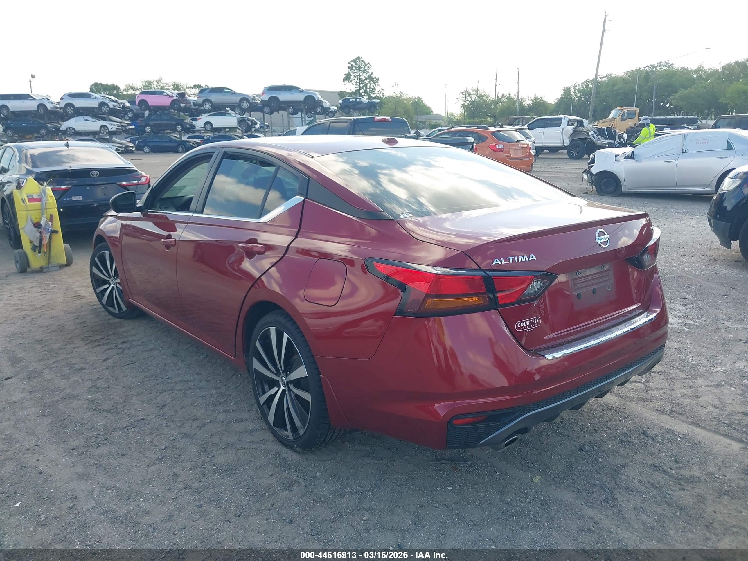 NISSAN ALTIMA image 3