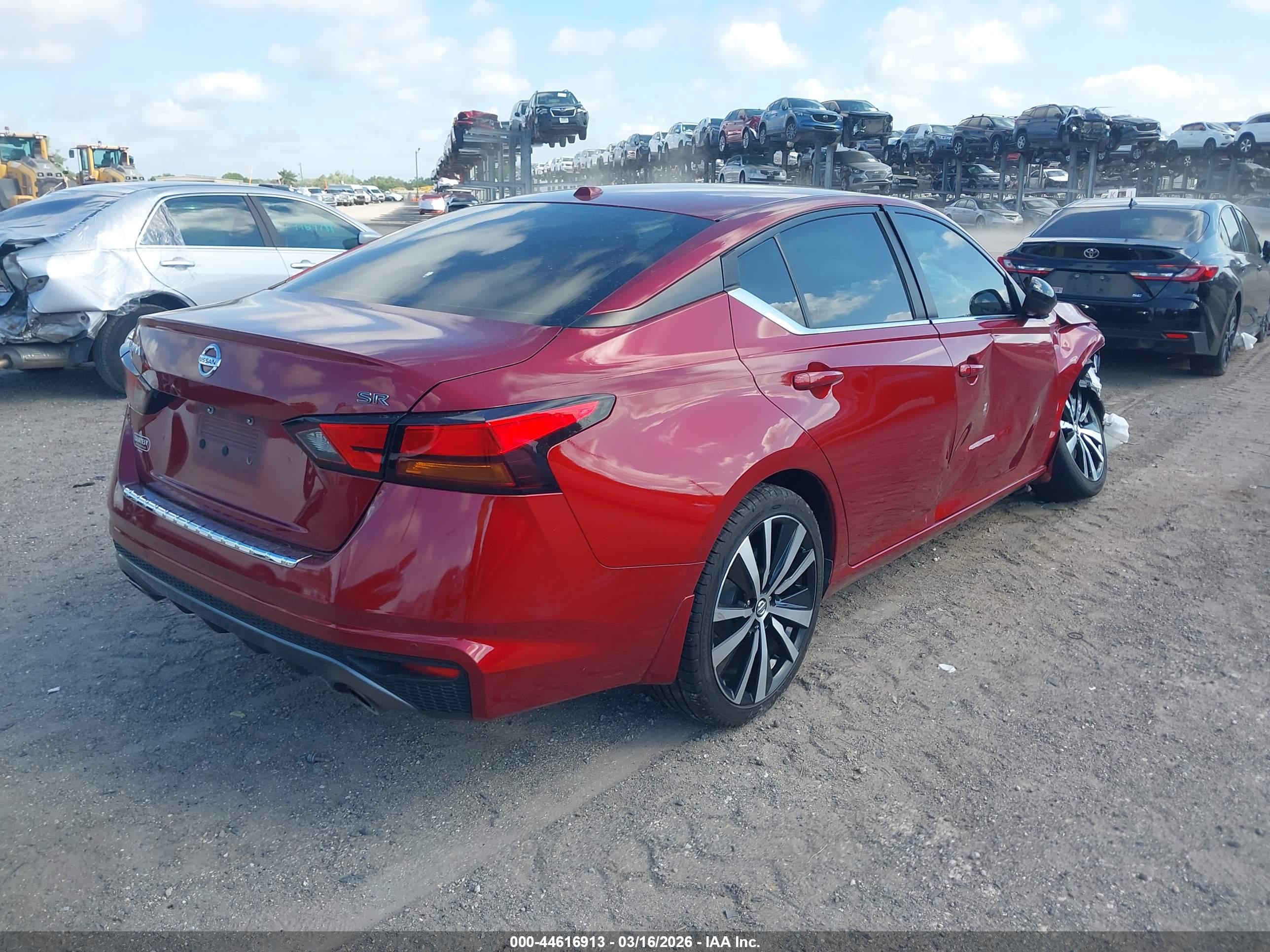NISSAN ALTIMA image 4