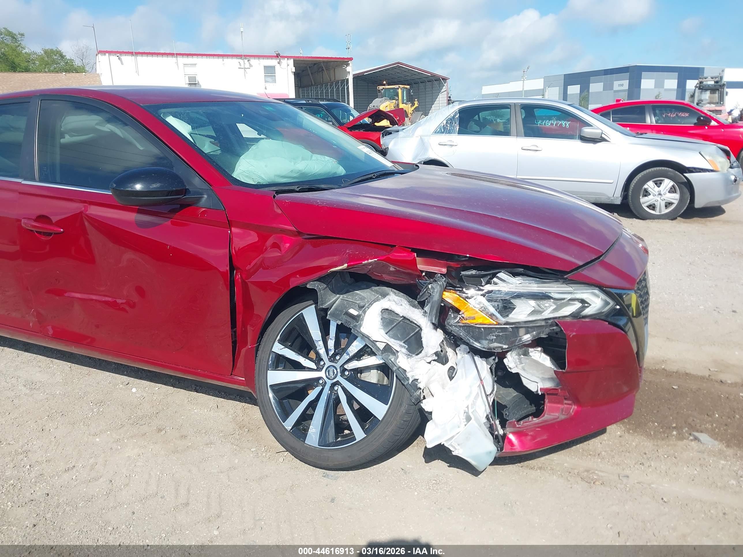 NISSAN ALTIMA image 6