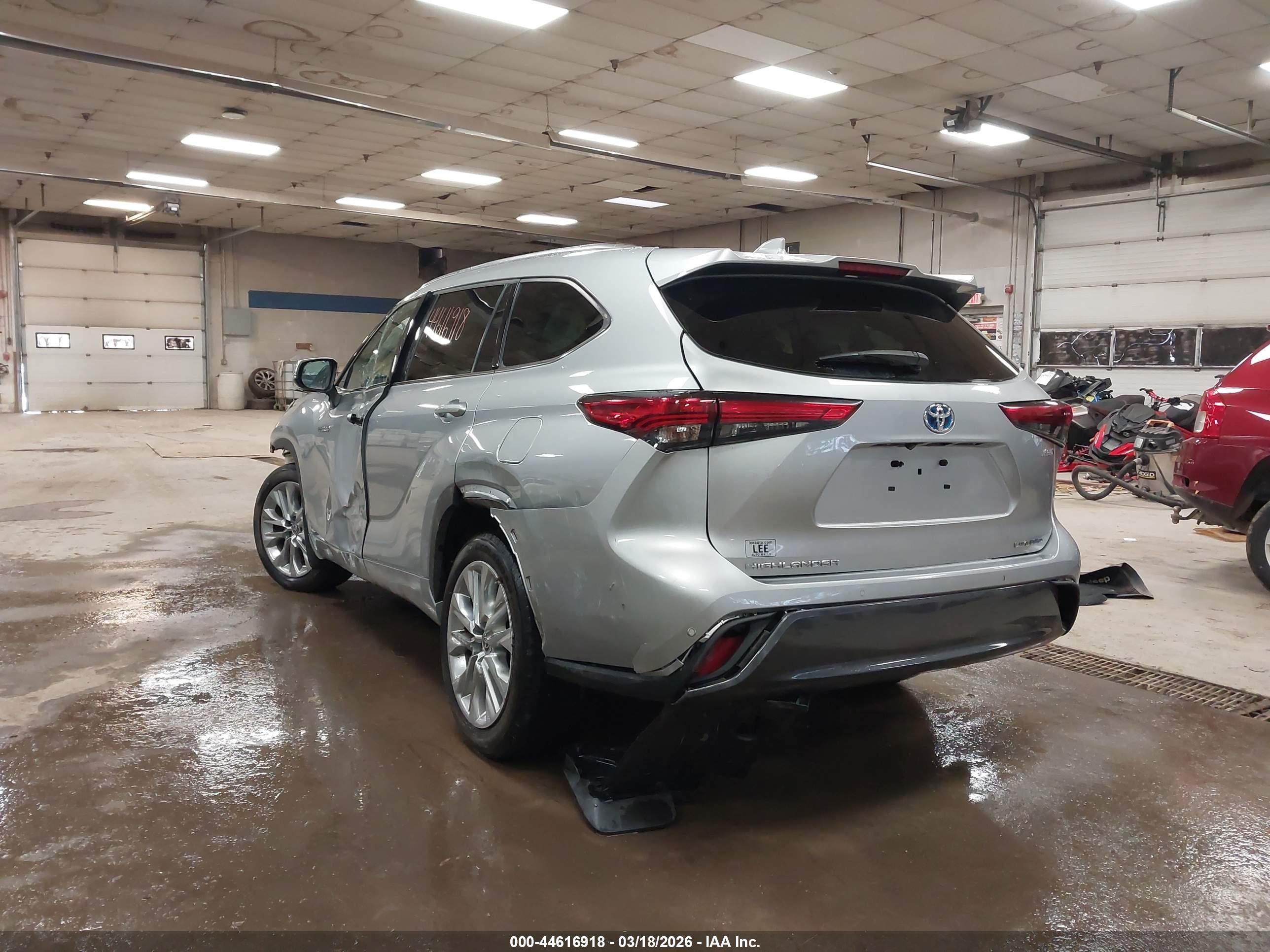 TOYOTA HIGHLANDER image 3