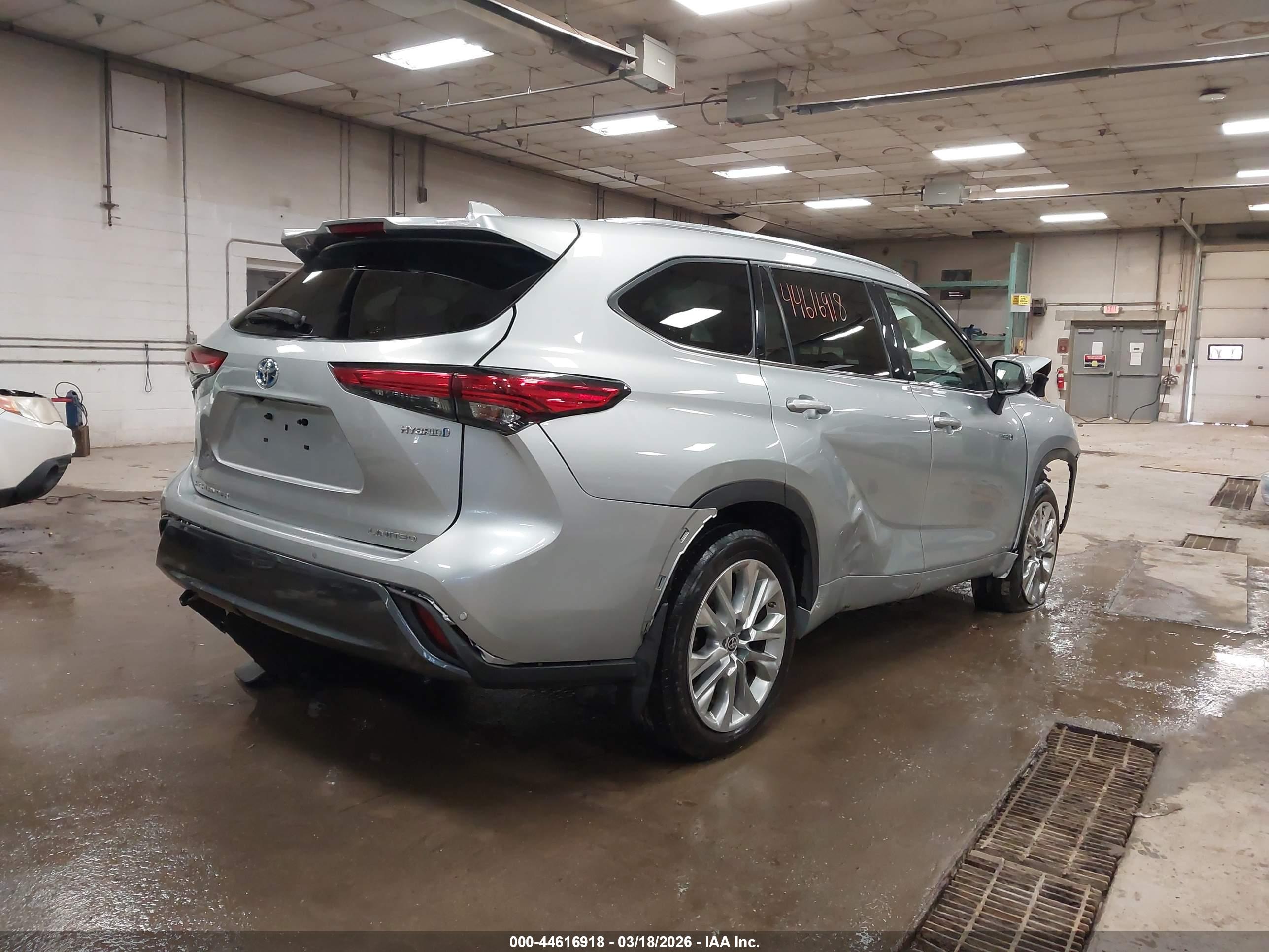 TOYOTA HIGHLANDER image 4