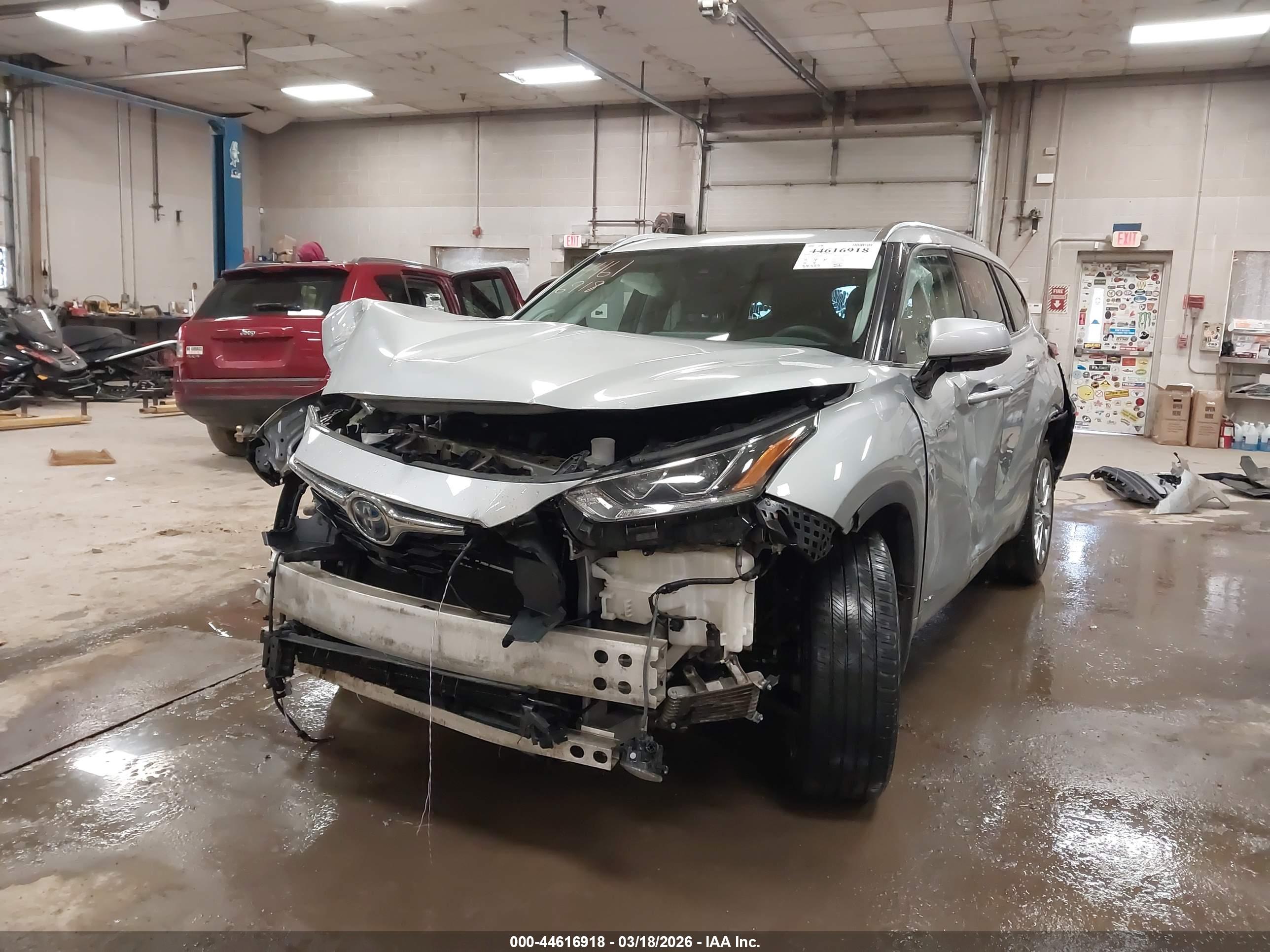 TOYOTA HIGHLANDER image 6