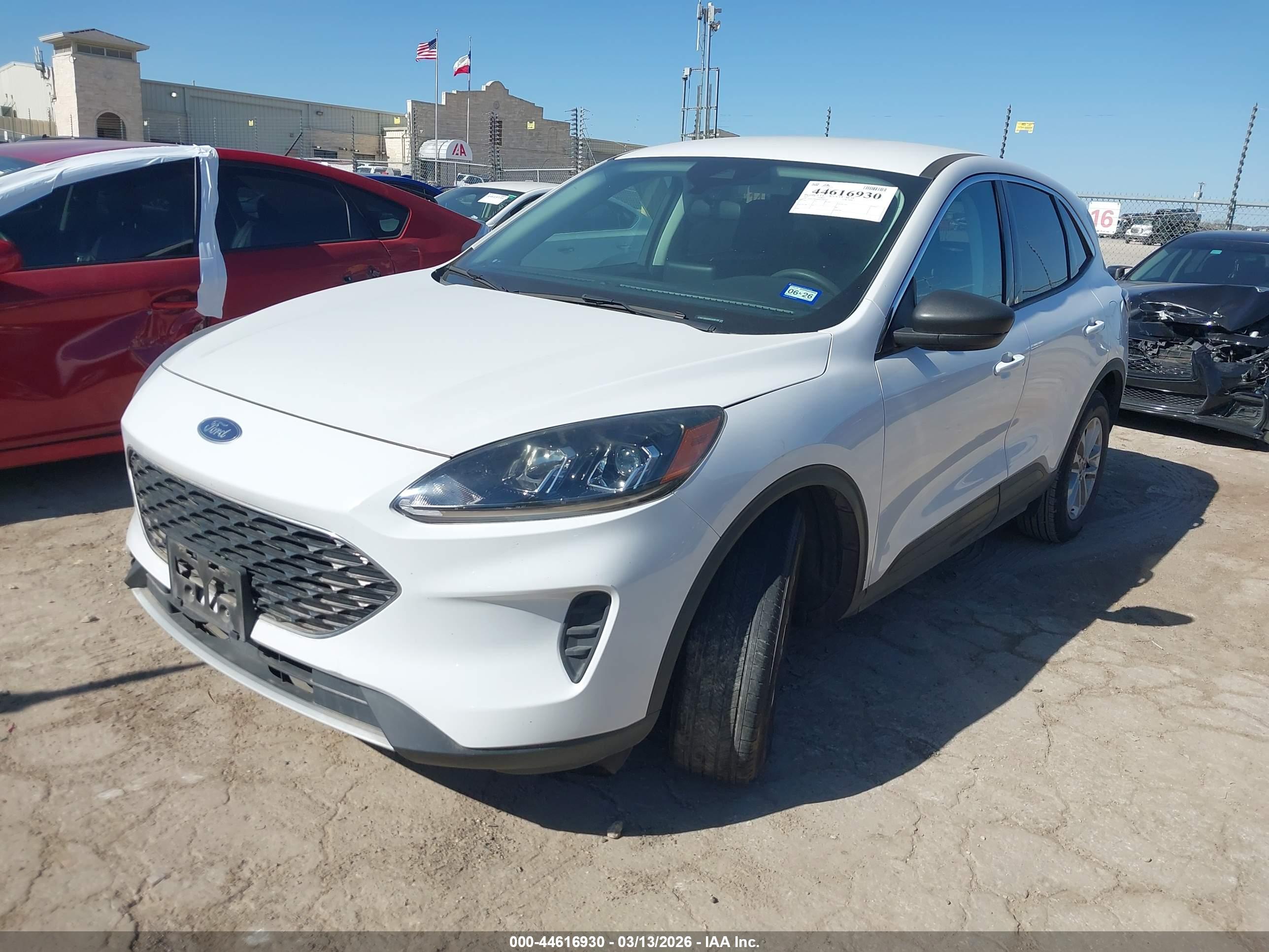 FORD ESCAPE image 2