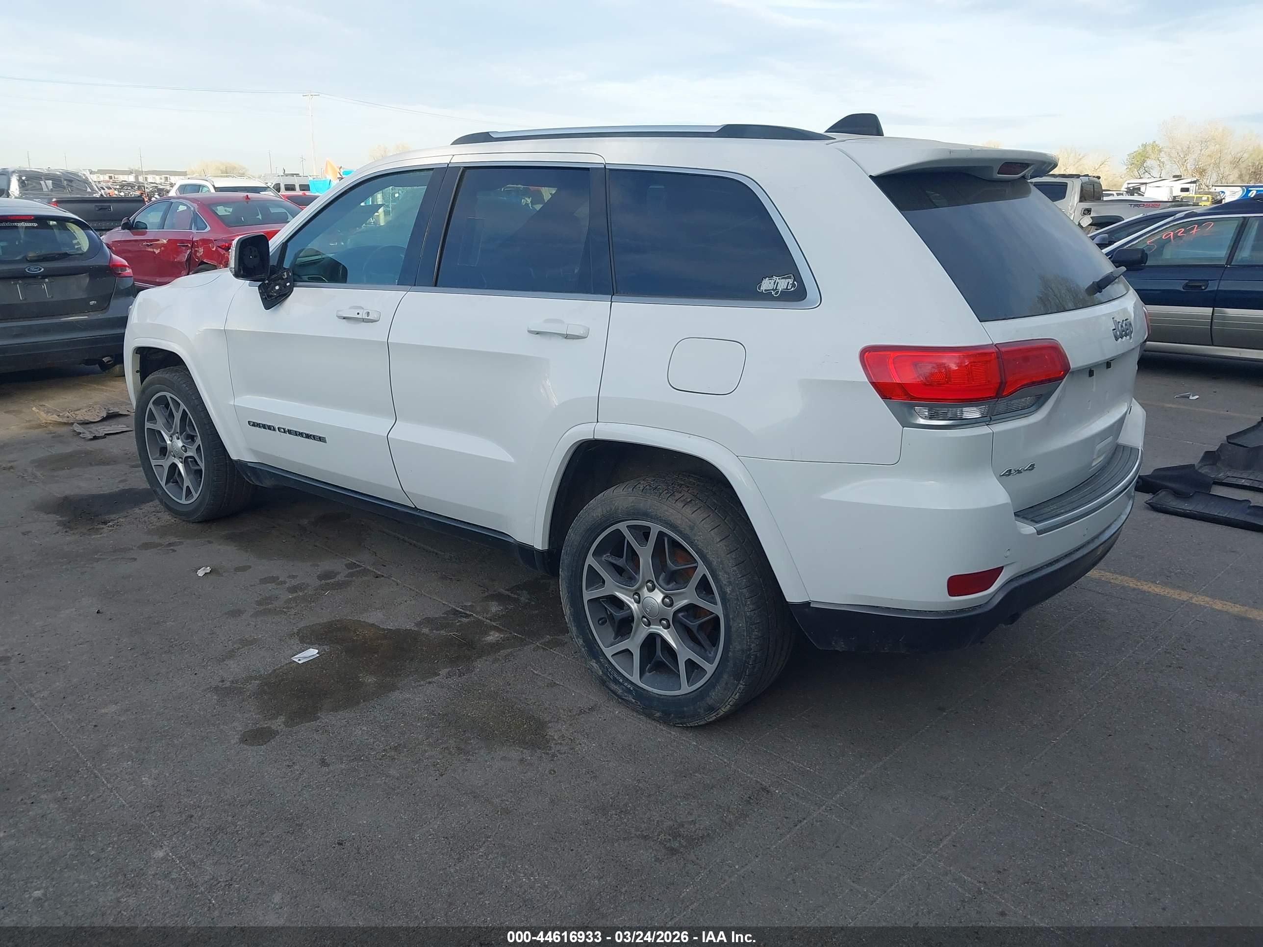 JEEP GRAND image 3