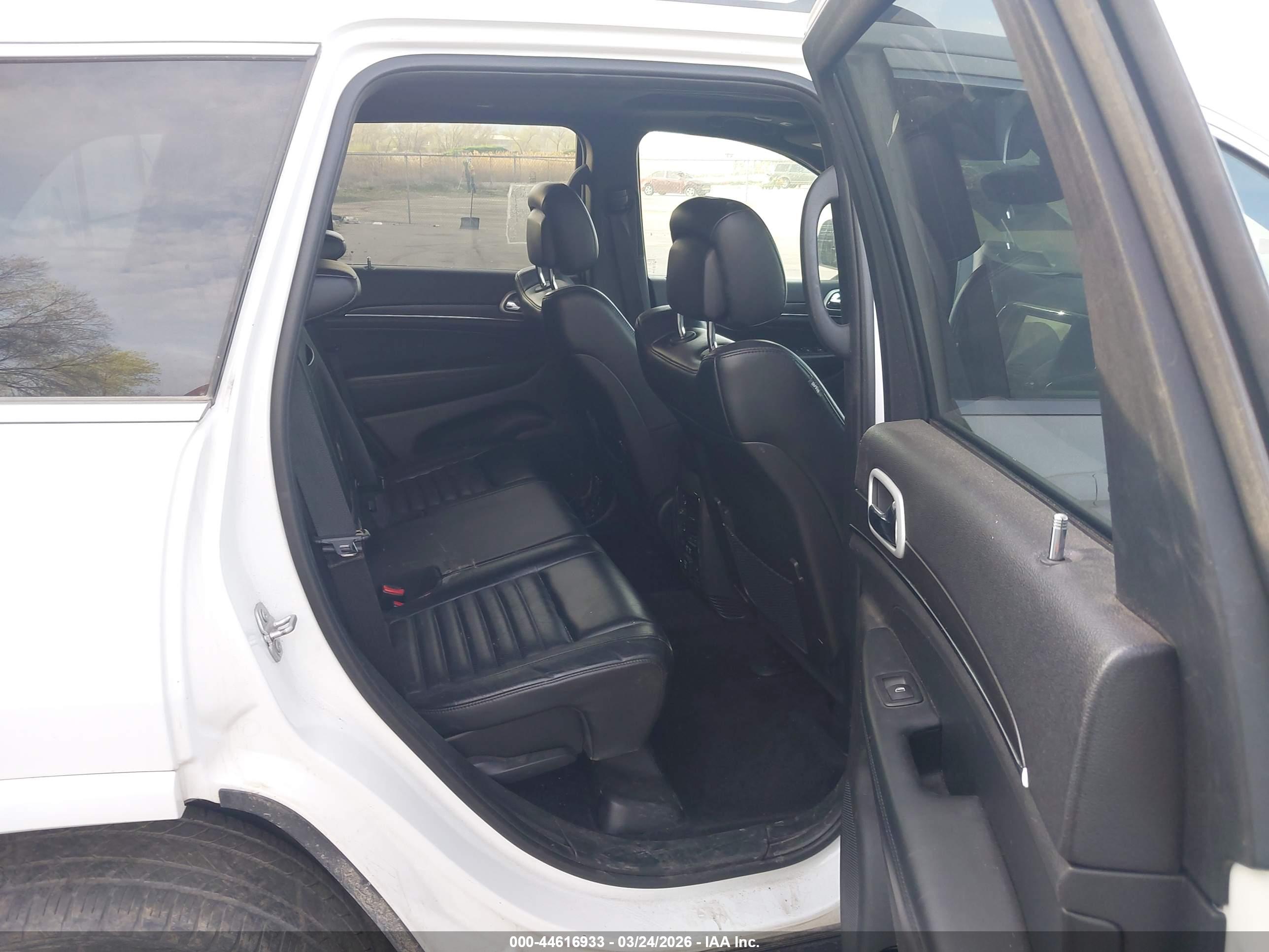 JEEP GRAND image 8
