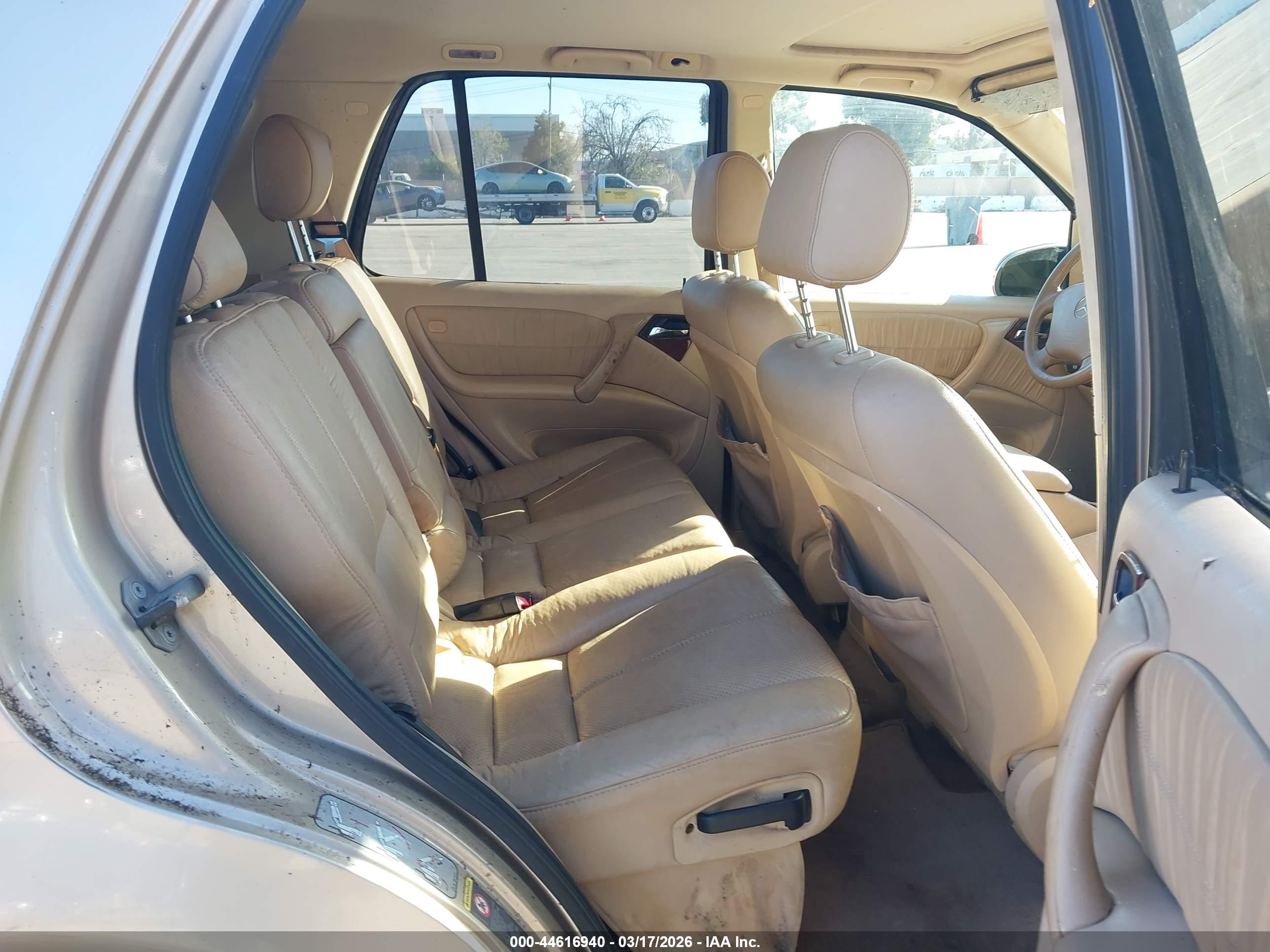 MERCEDES-BENZ ML image 8