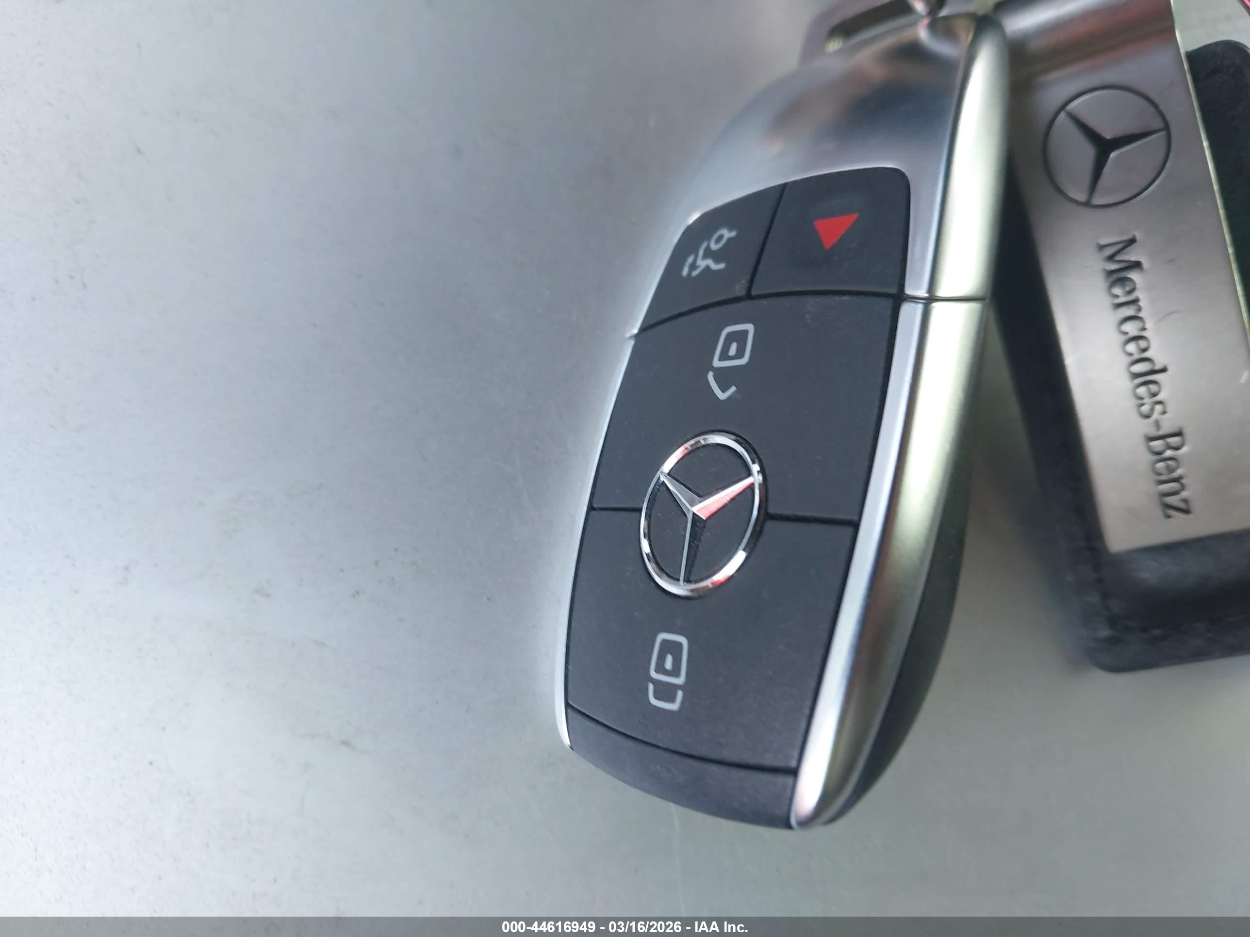 MERCEDES-BENZ GLE image 11