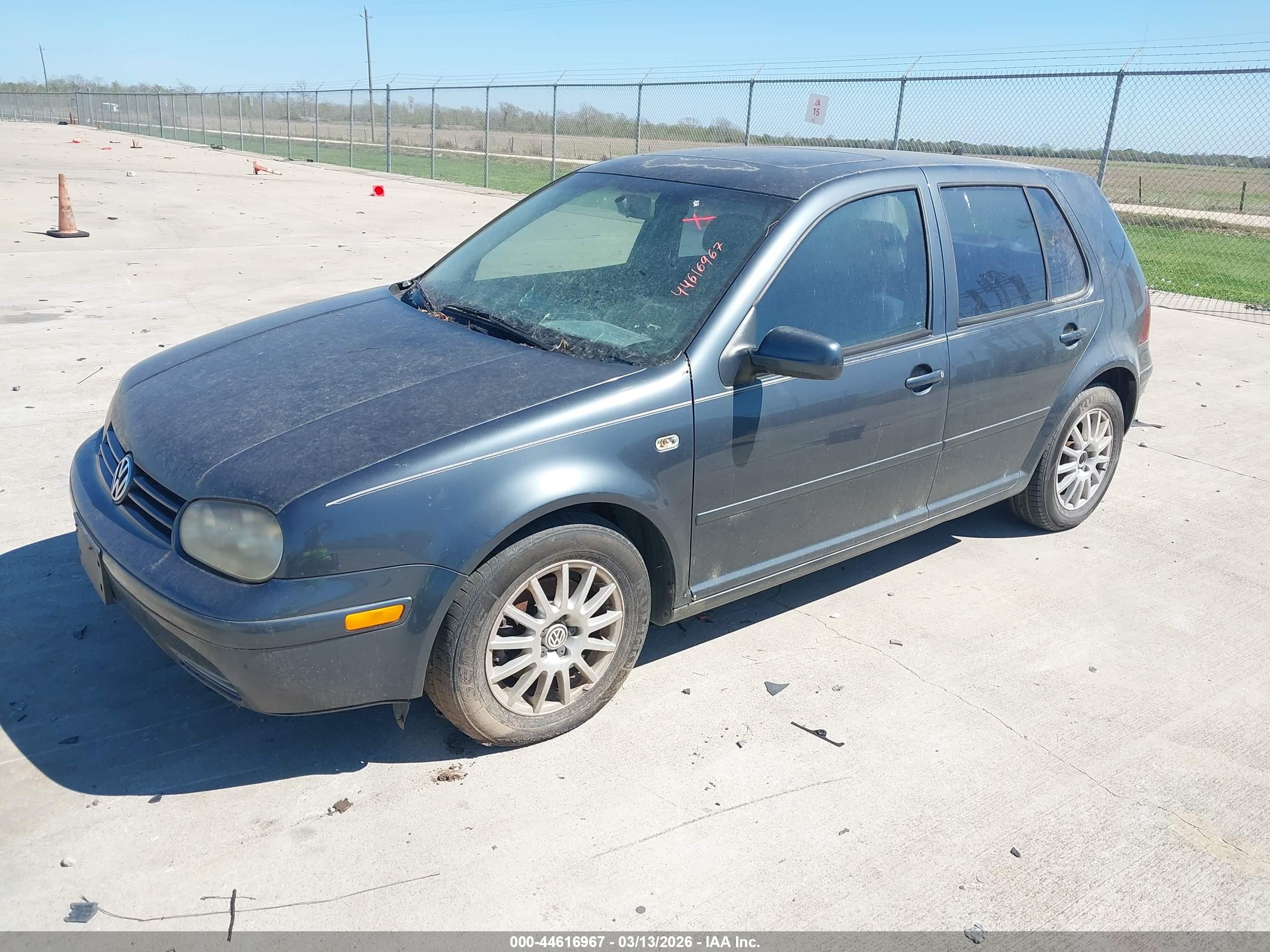 VOLKSWAGEN GOLF image 2