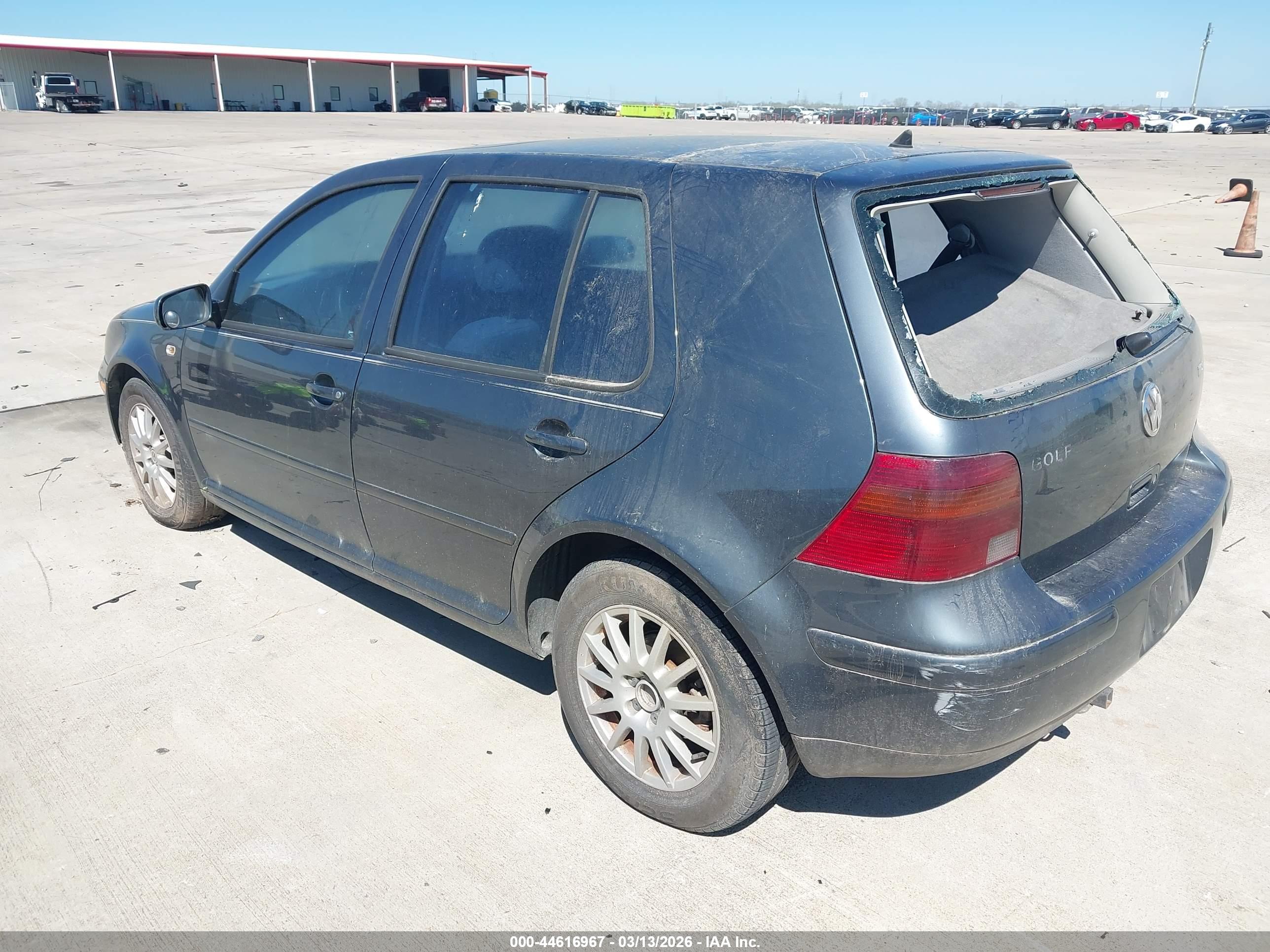 VOLKSWAGEN GOLF image 3