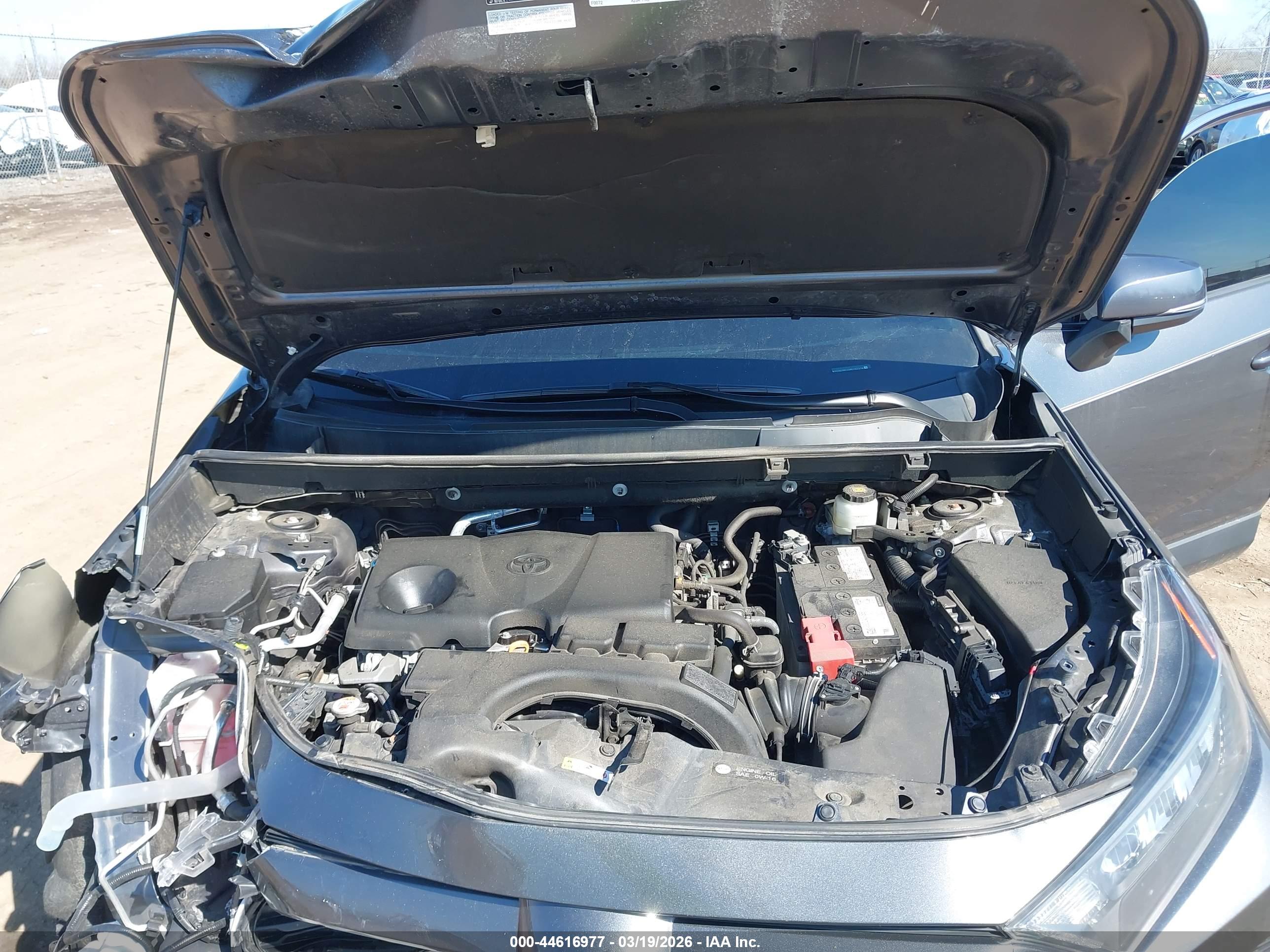 TOYOTA RAV4 image 10